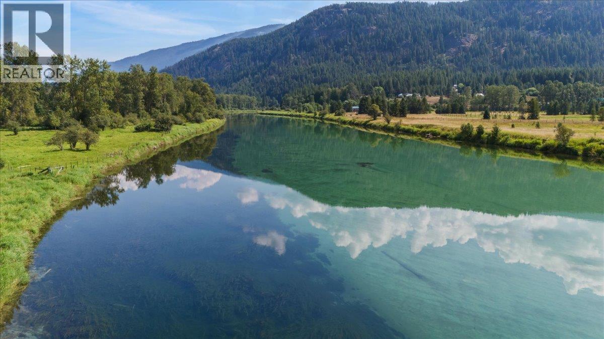 6172 Slocan River Road Property Photo 70