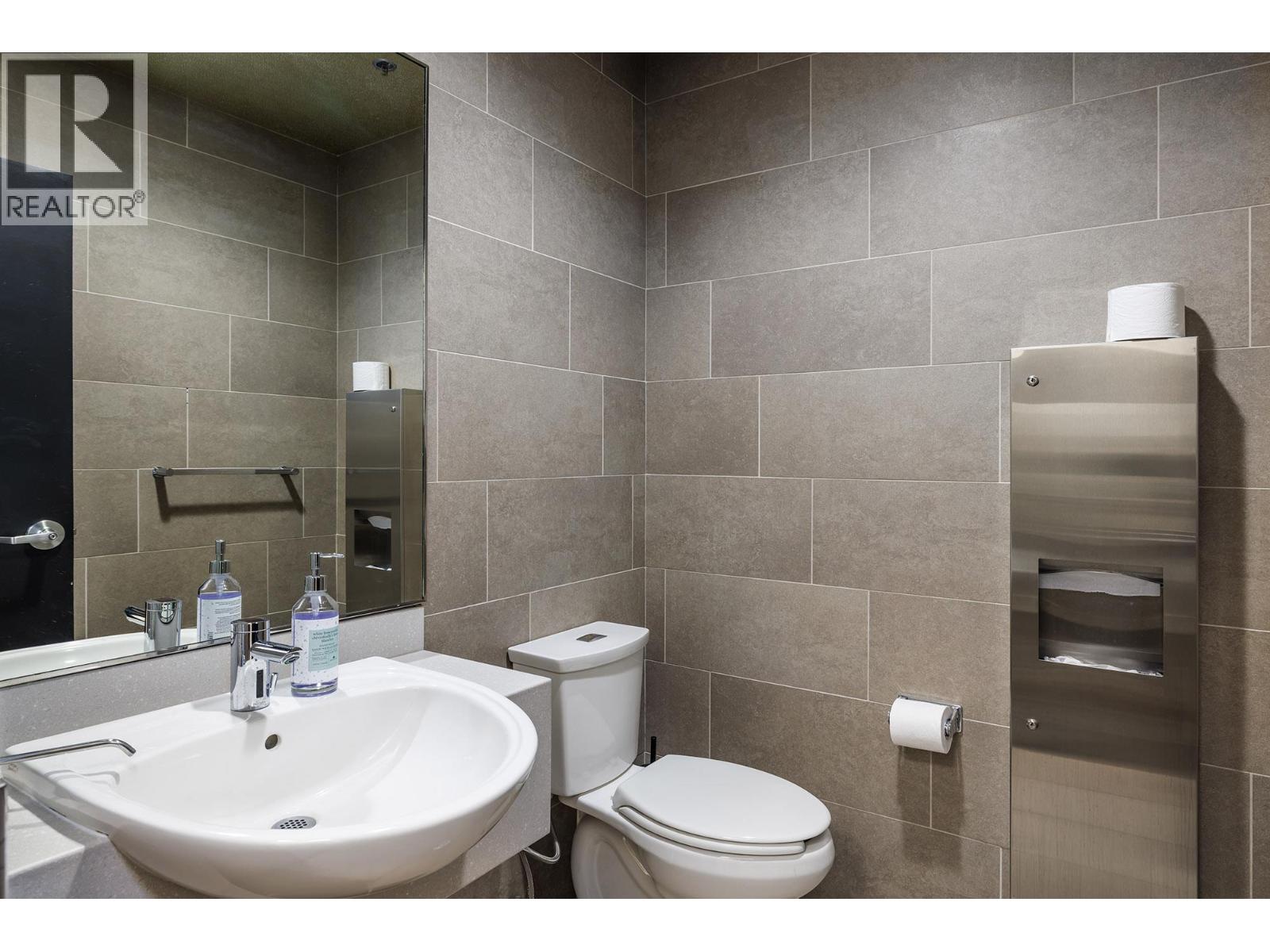 525 97 S Highway Unit# 200 Property Photo 29