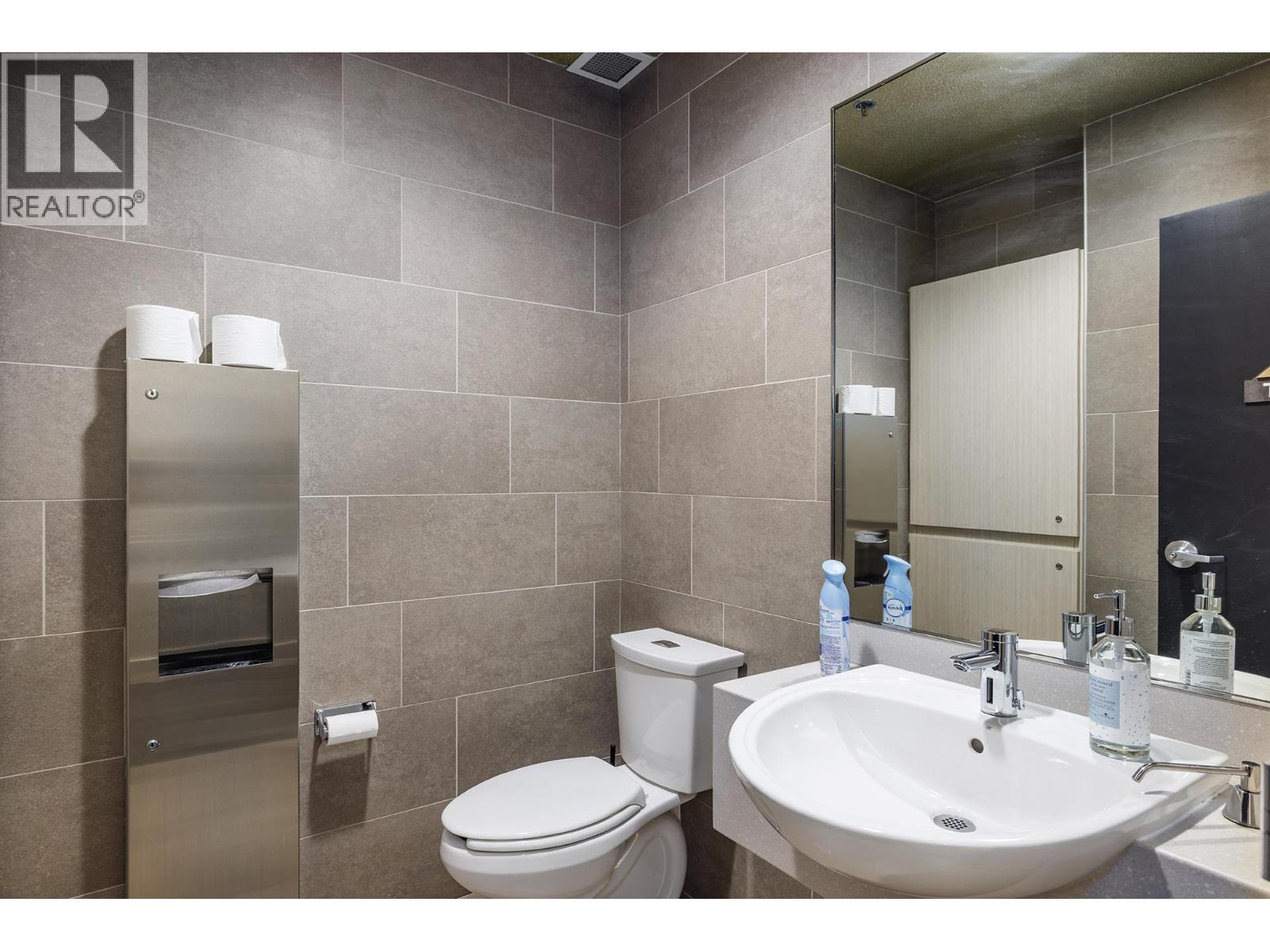 525 97 S Highway Unit# 200 Property Photo 30