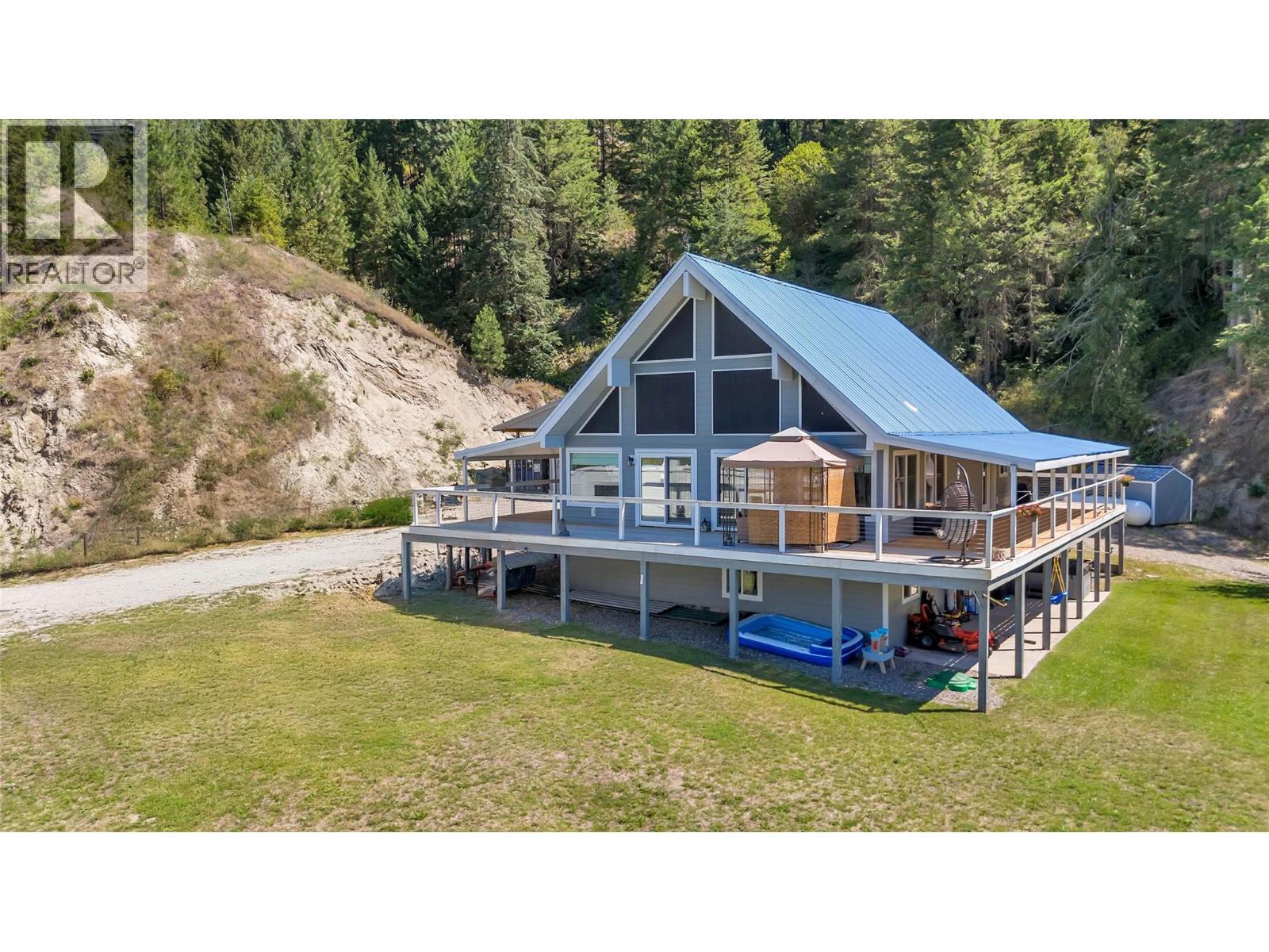 2621 Salmon River Road Property Photo 1