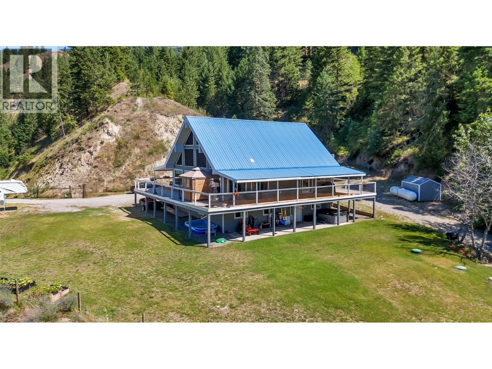 2621 Salmon River Road Property Photo 3