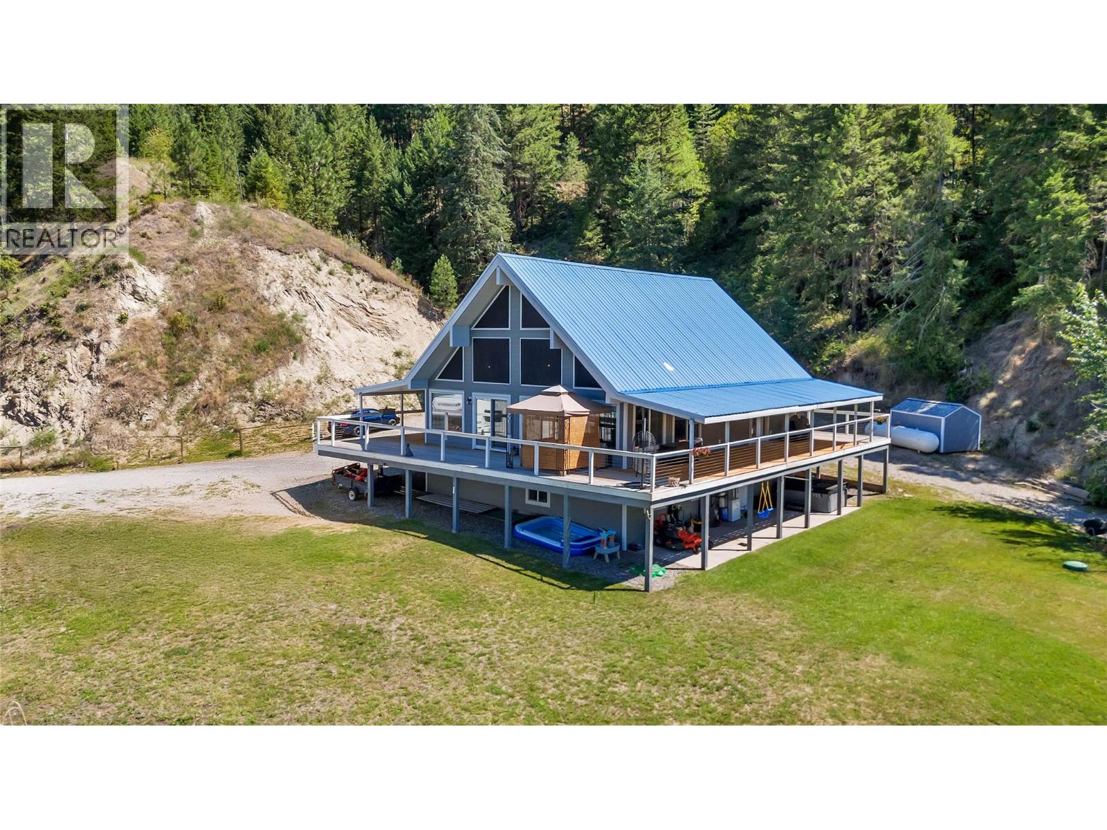 2621 Salmon River Road Property Photo 4