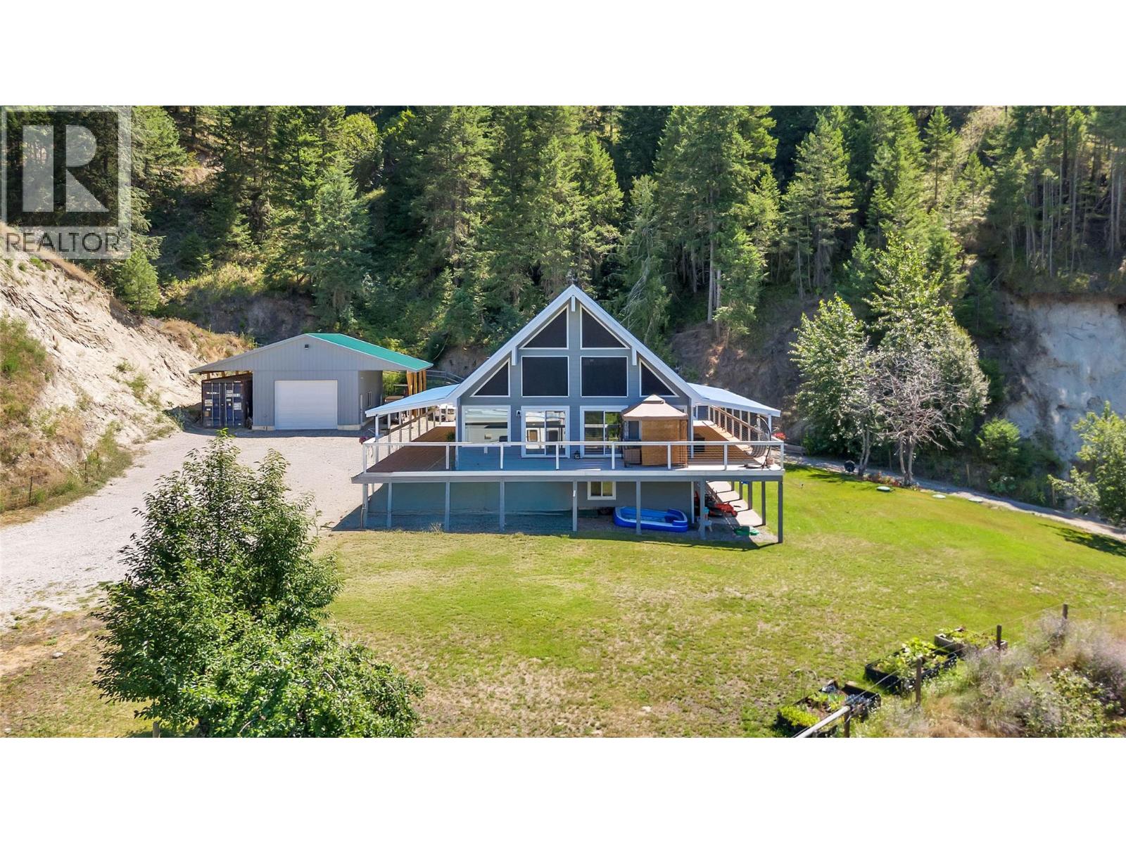 2621 Salmon River Road Property Photo 5