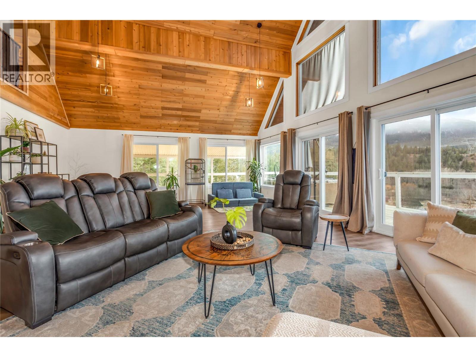 2621 Salmon River Road Property Photo 28