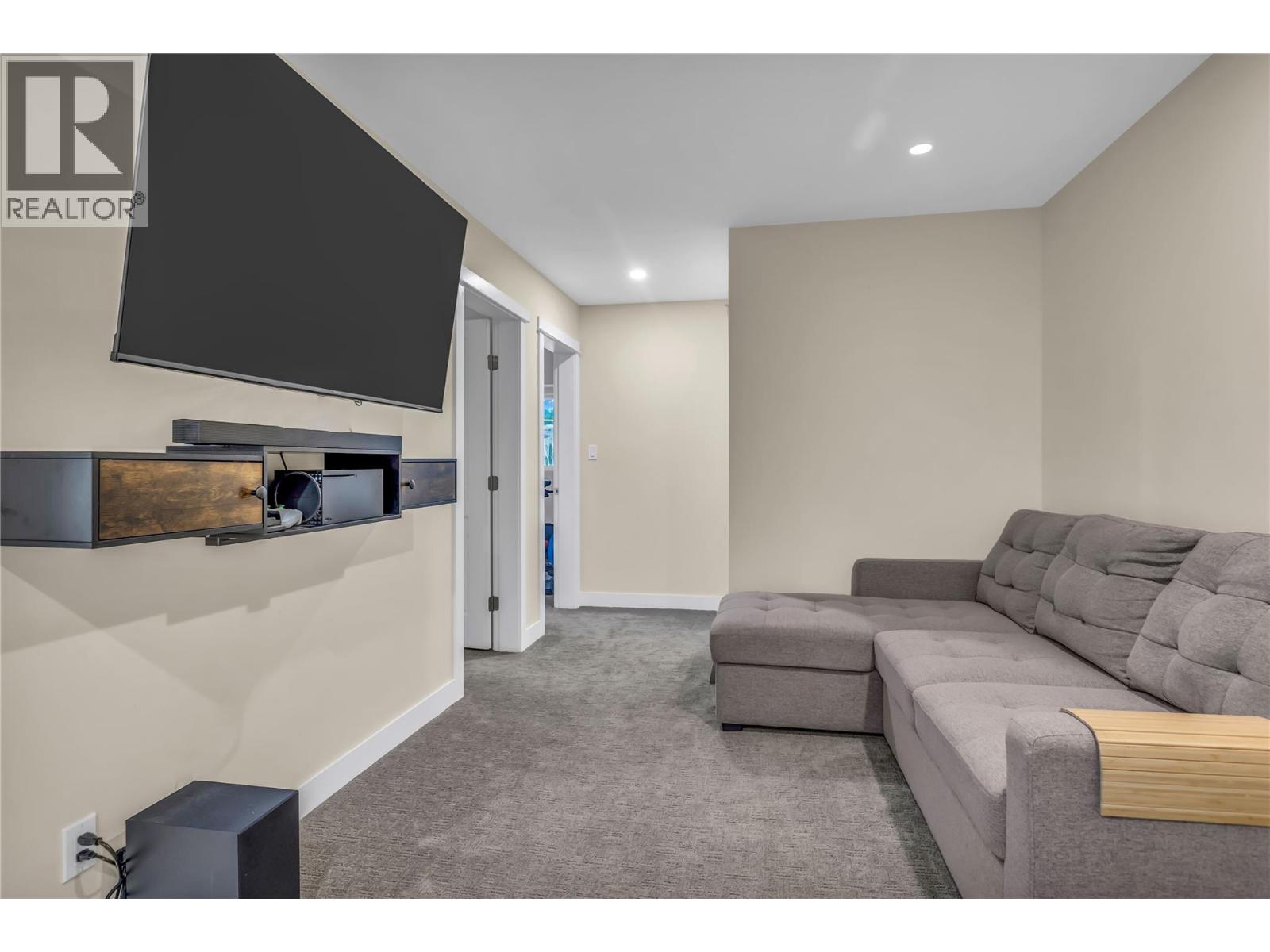 2621 Salmon River Road Property Photo 47