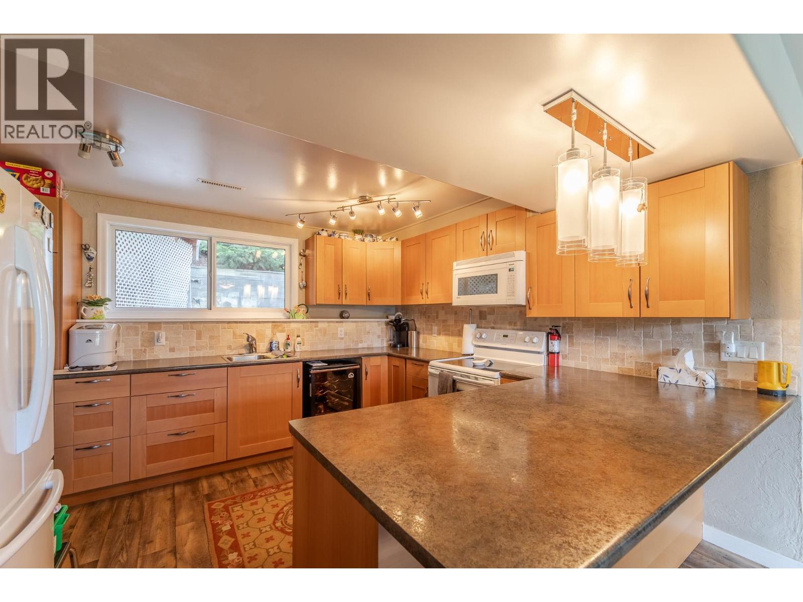 7315 Higgin Avenue Property Photo 27