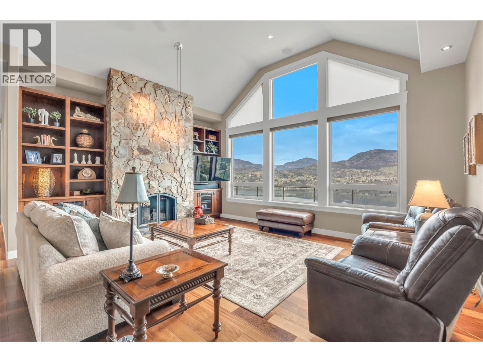 166 Vintage Boulevard Property Photo 5