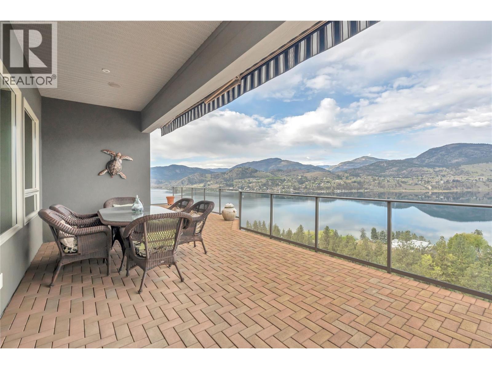 166 Vintage Boulevard Property Photo 8