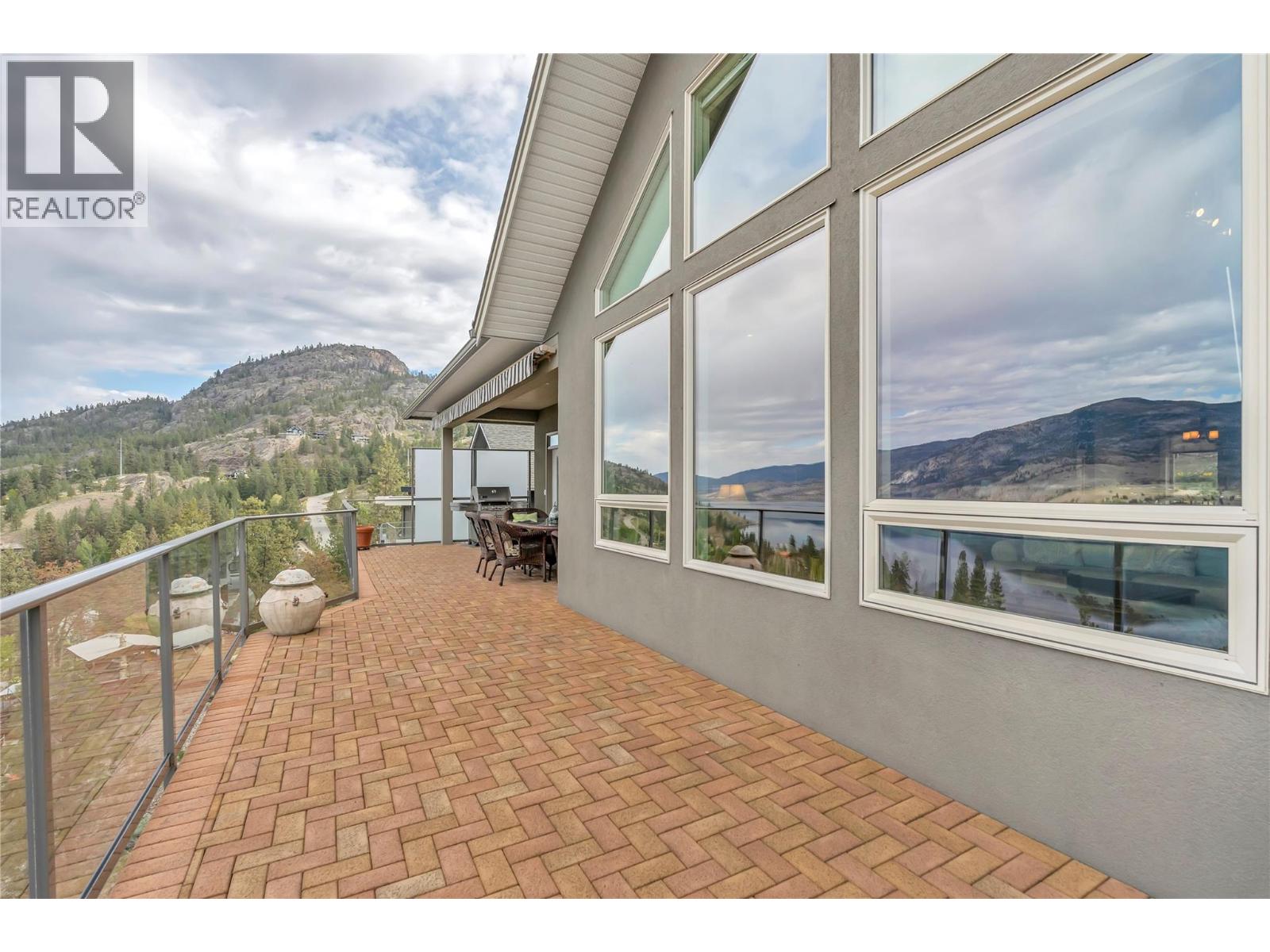166 Vintage Boulevard Property Photo 11