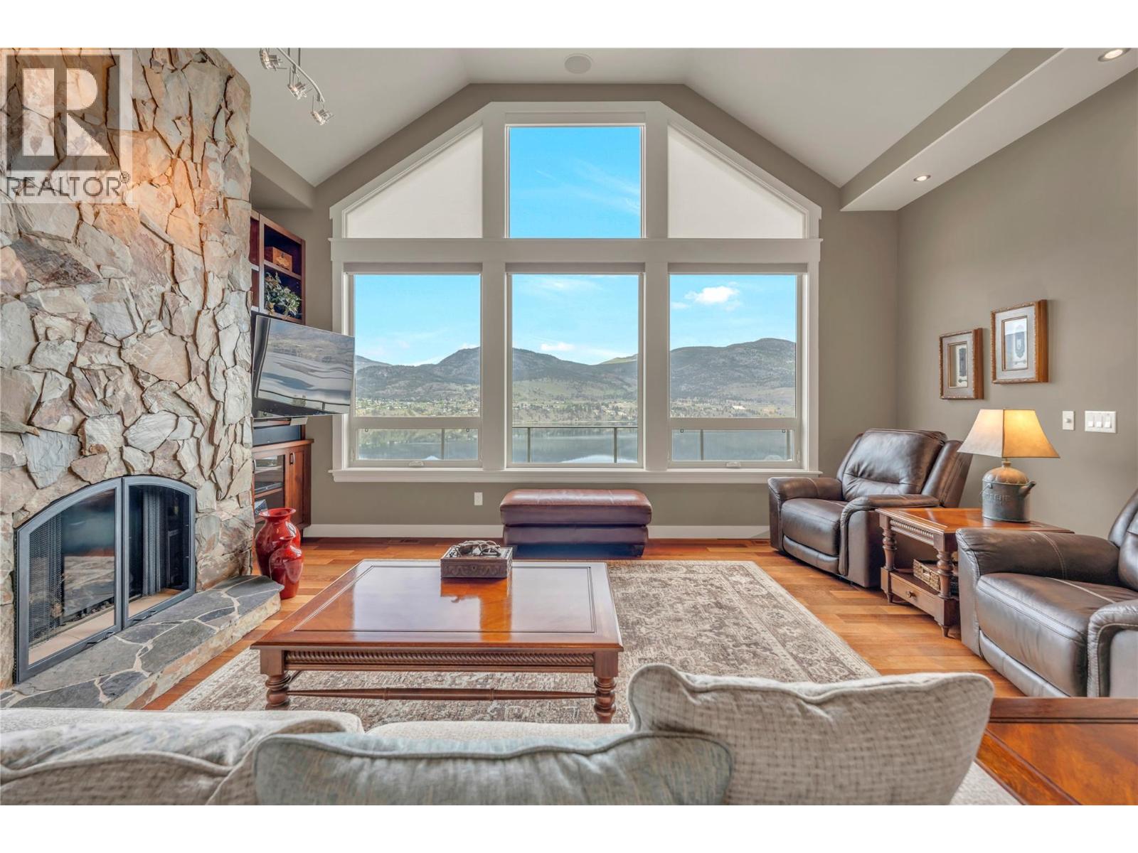 166 Vintage Boulevard Property Photo 13