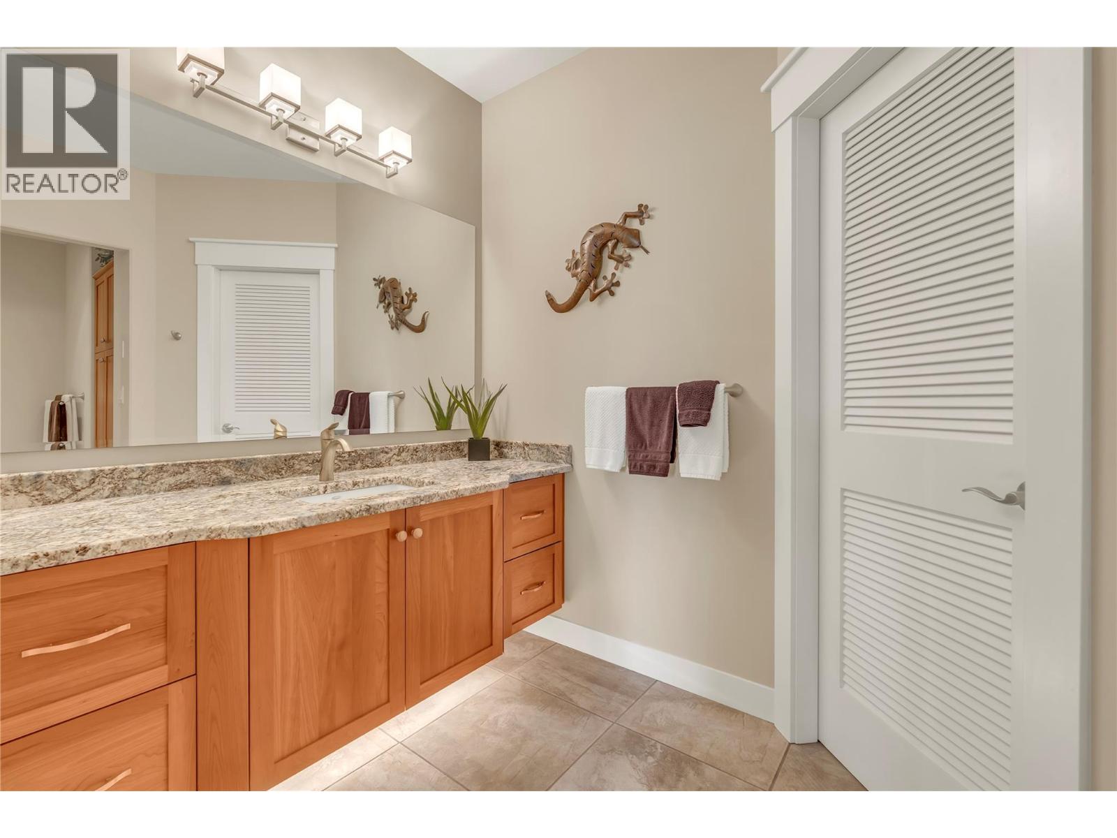 166 Vintage Boulevard Property Photo 38
