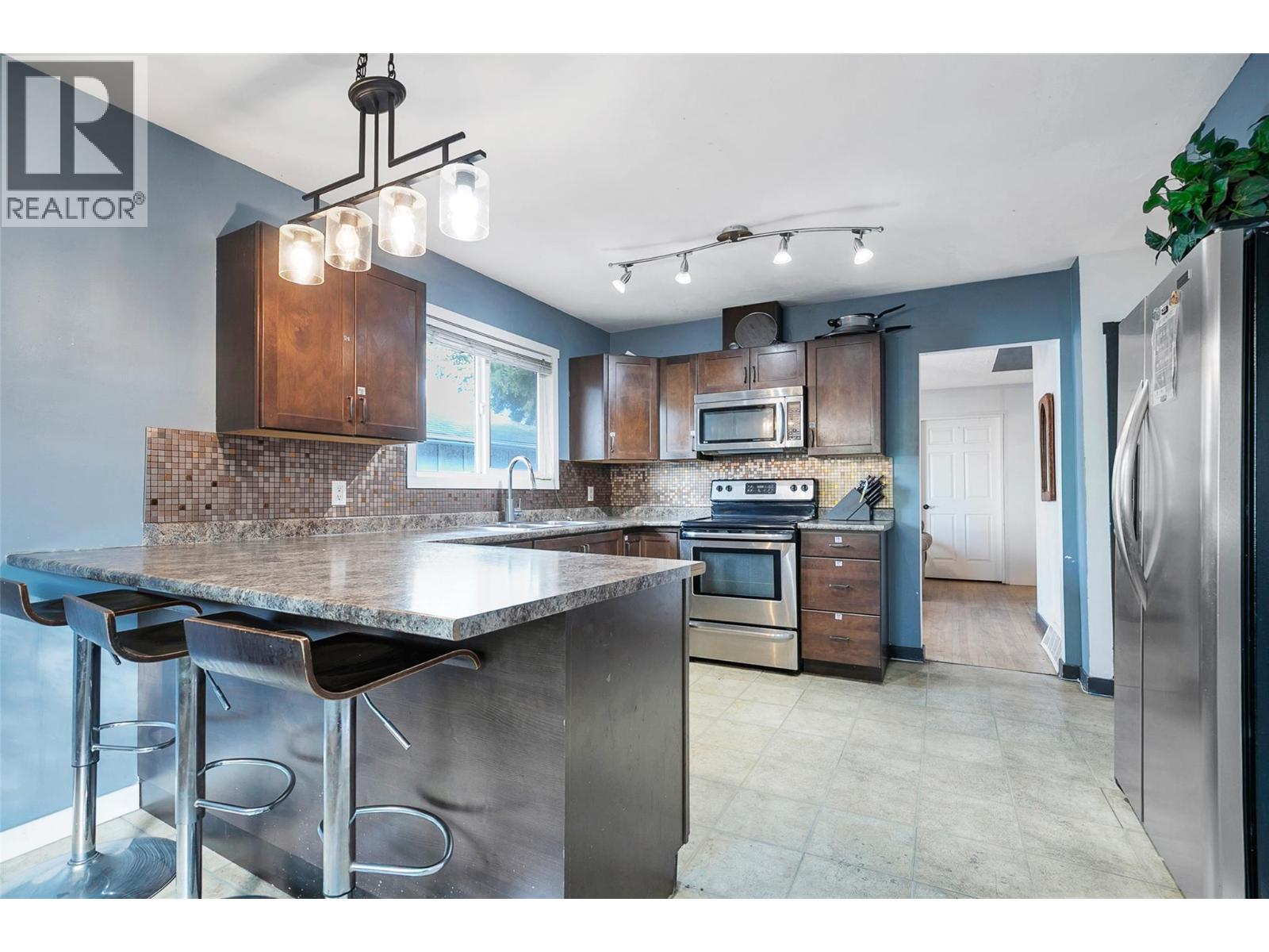 1331 Belaire Avenue Property Photo 10