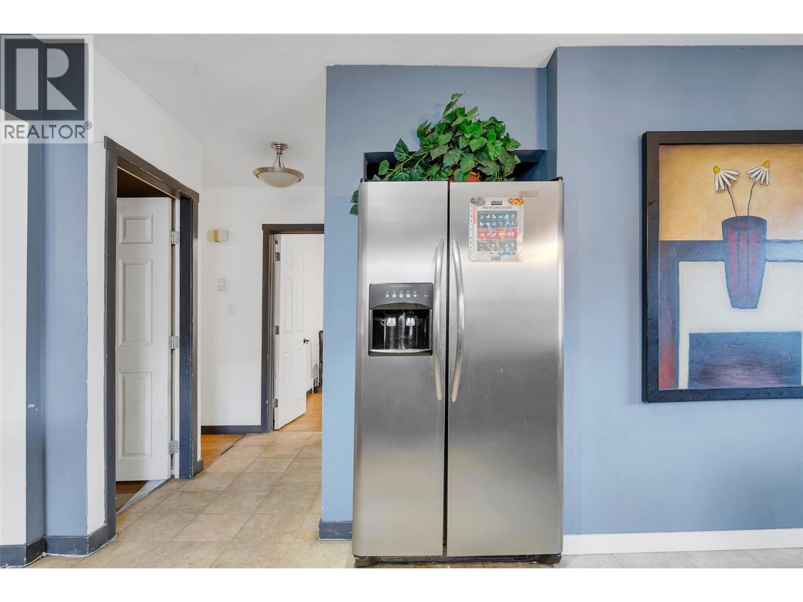 1331 Belaire Avenue Property Photo 12