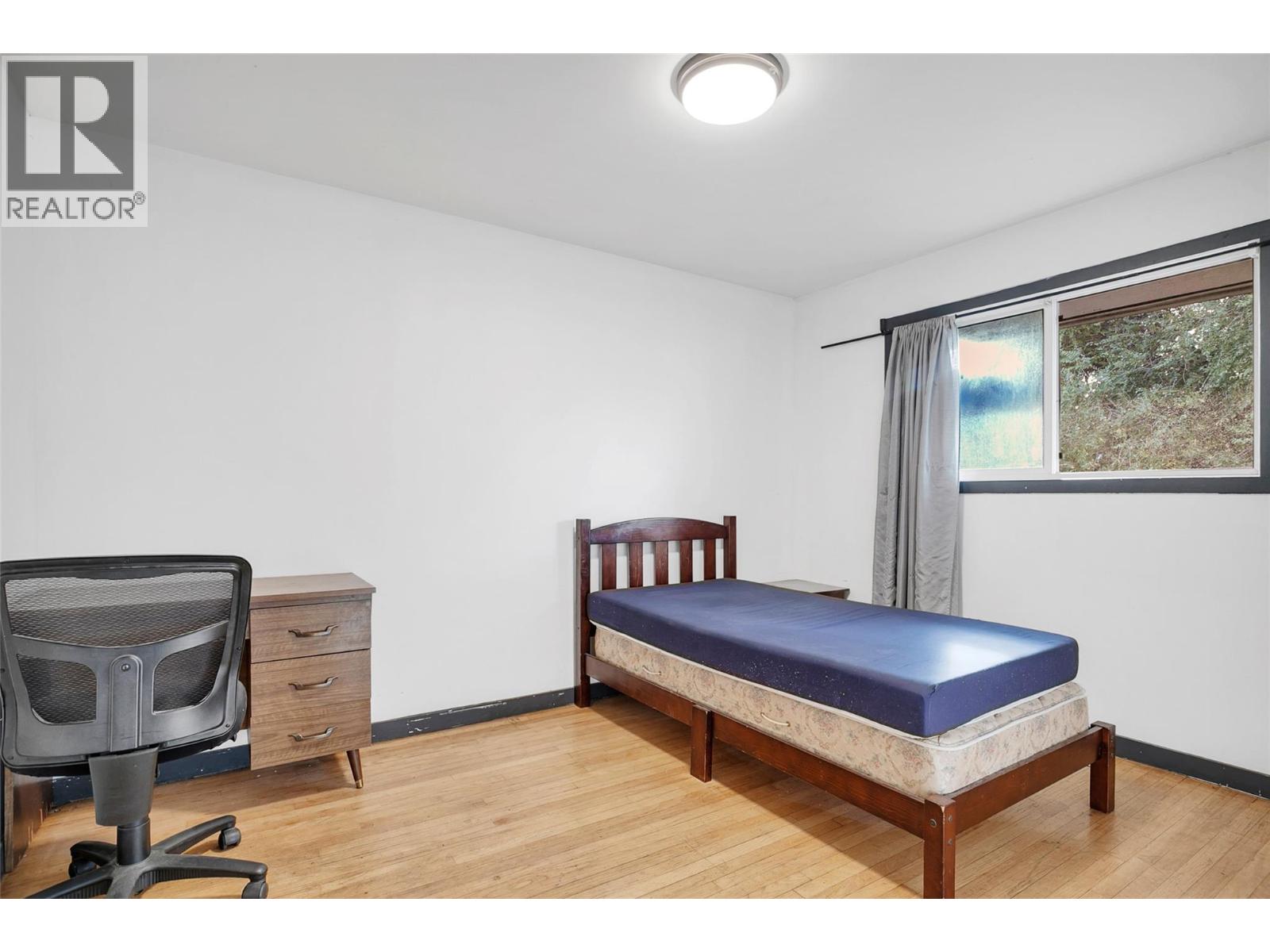 1331 Belaire Avenue Property Photo 13
