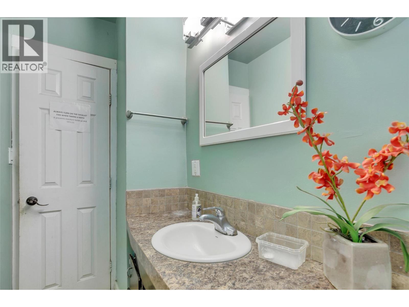 1331 Belaire Avenue Property Photo 15