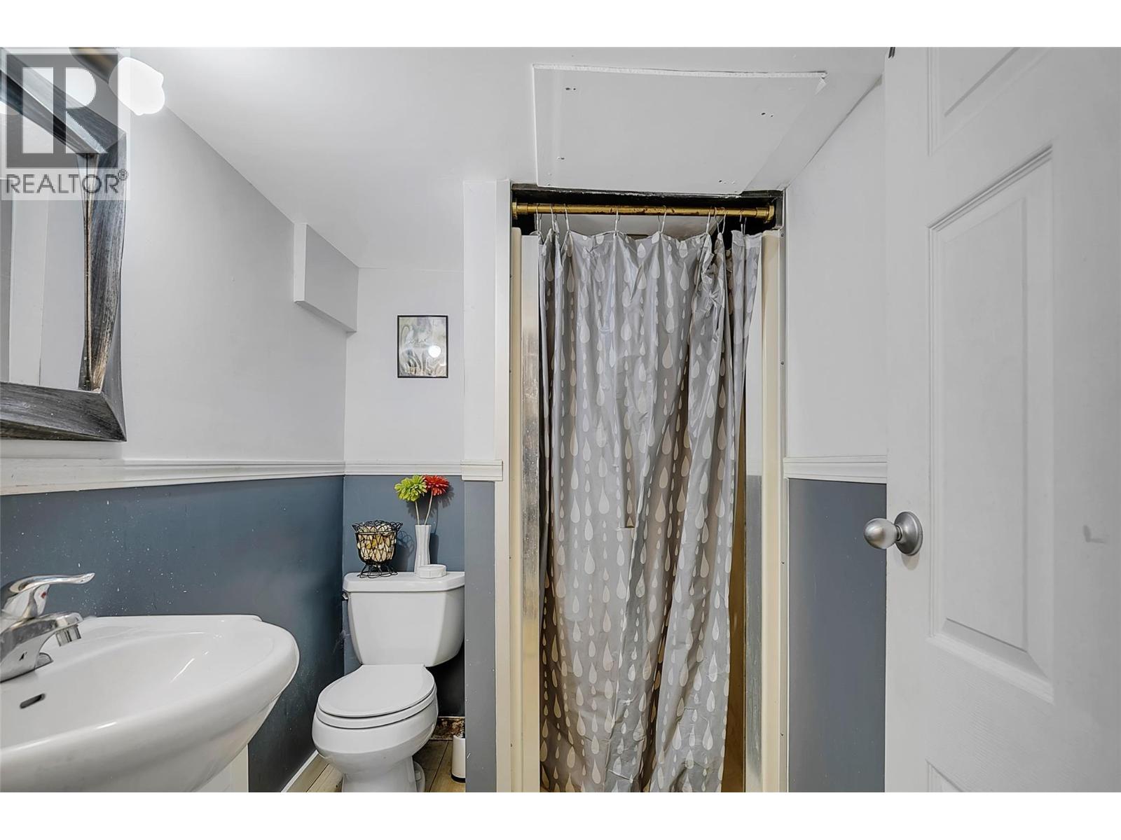 1331 Belaire Avenue Property Photo 25