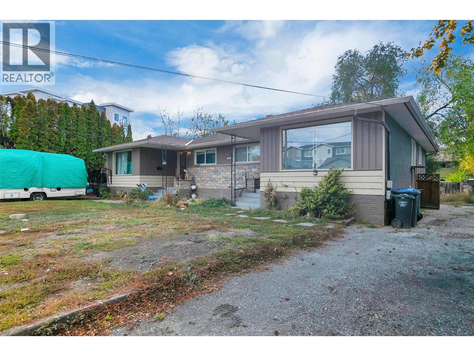 1331 Belaire Avenue Property Photo 31