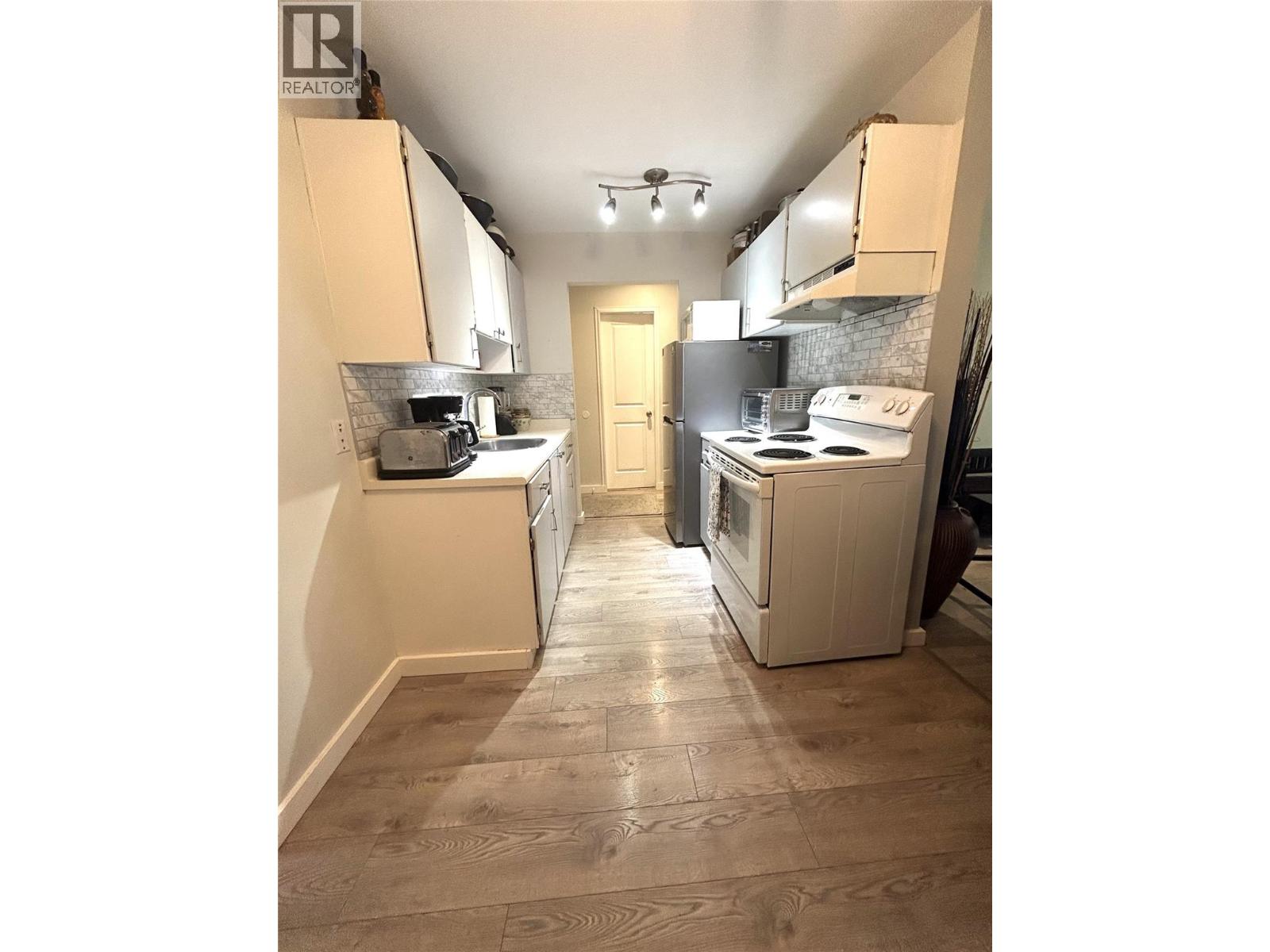 922 Dynes Avenue Unit# 208 Property Photo 14