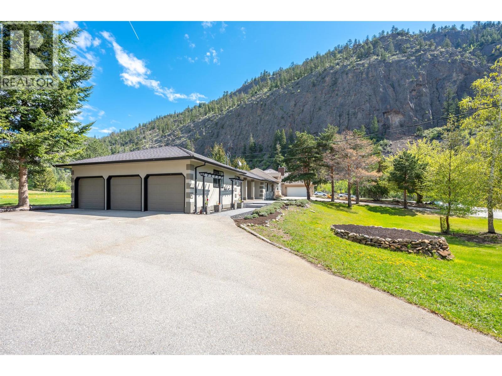 178 Range Road Property Photo 3