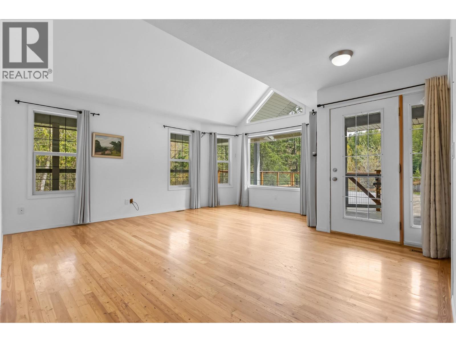 4484 3 Highway Property Photo 3
