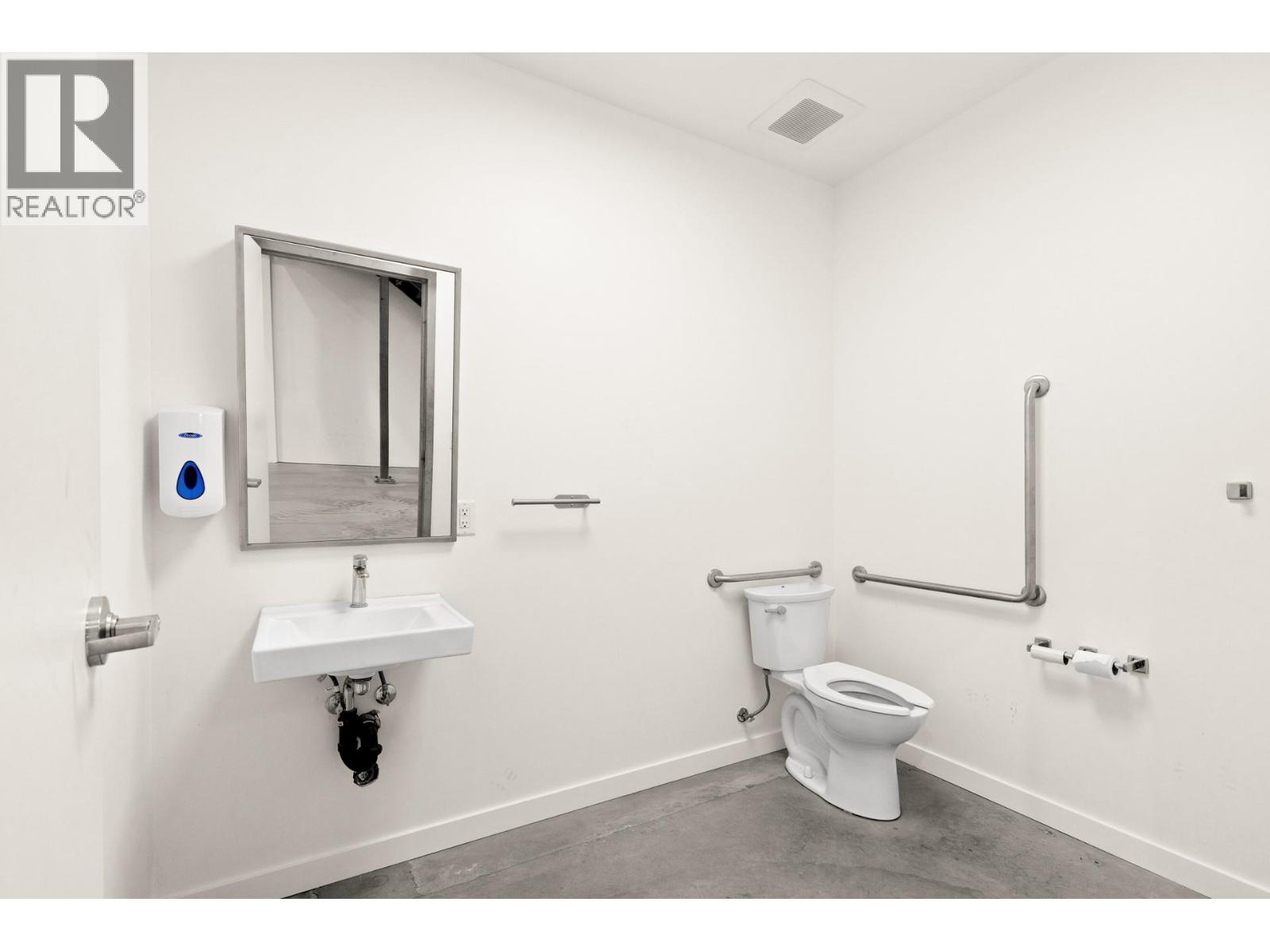 880 Clement Avenue Unit# 204 & 205 Property Photo 10