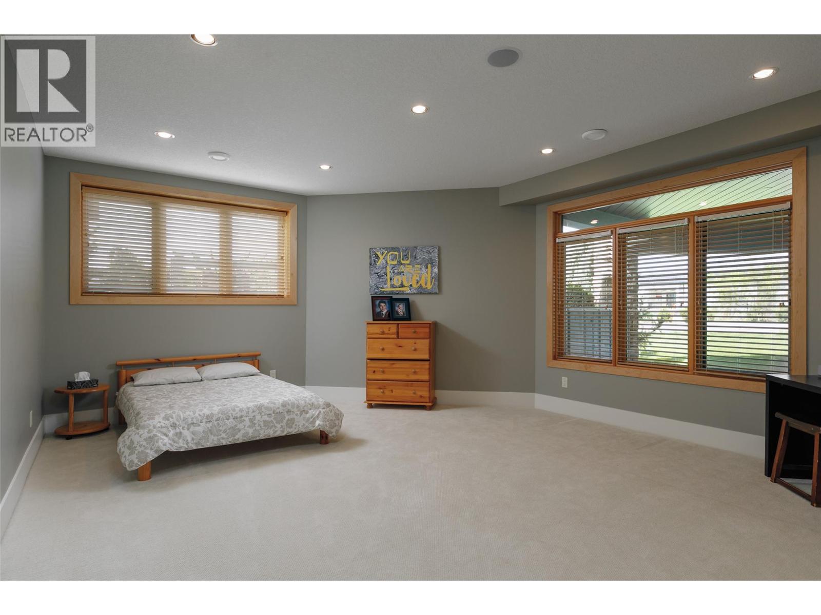 4326- 4330 Bedford Lane Property Photo 44