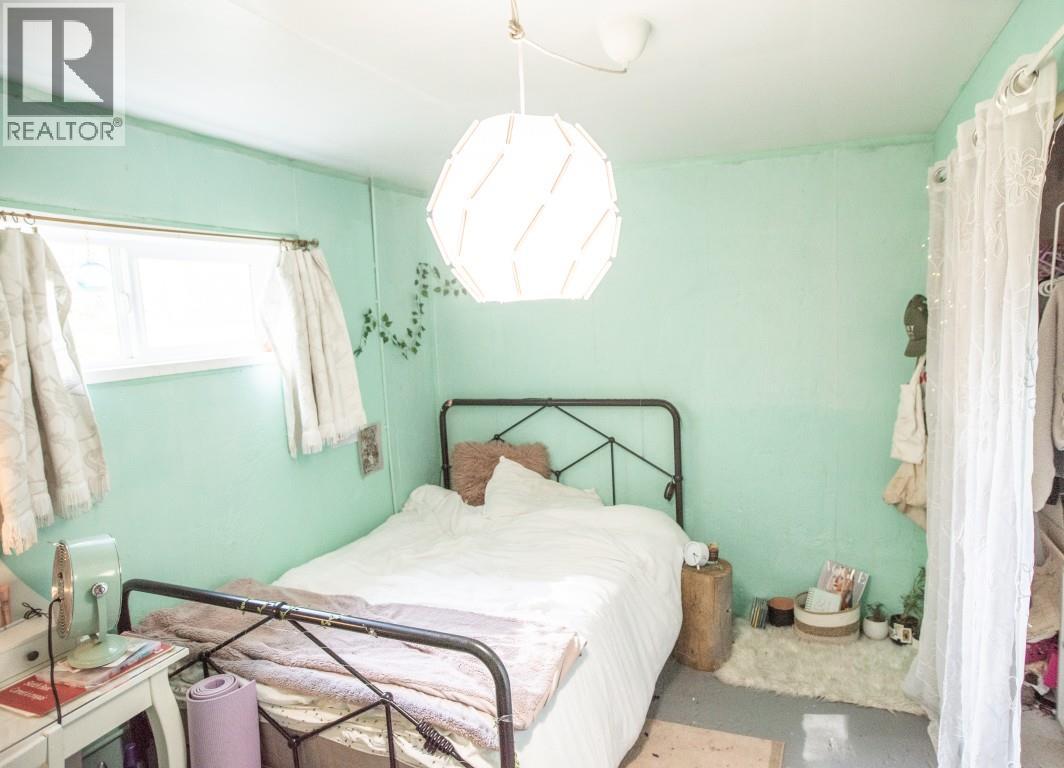 5704 Trans Canada Highway Property Photo 17