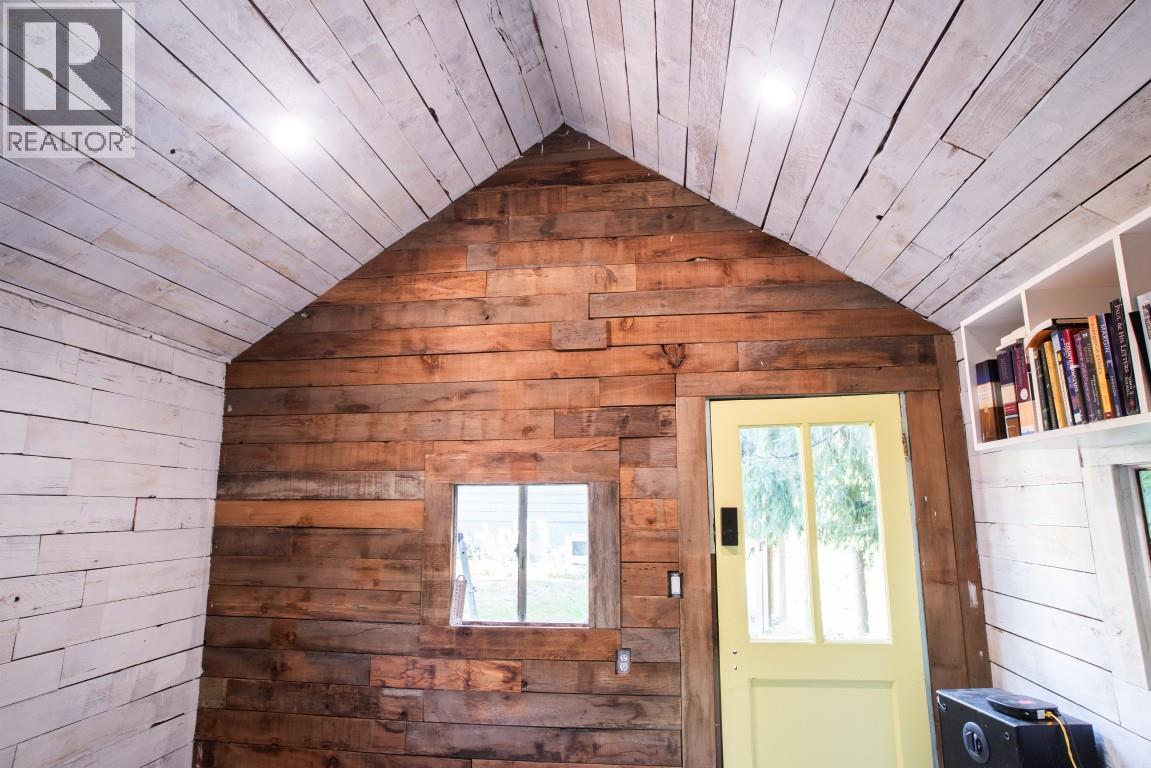 5704 Trans Canada Highway Property Photo 26