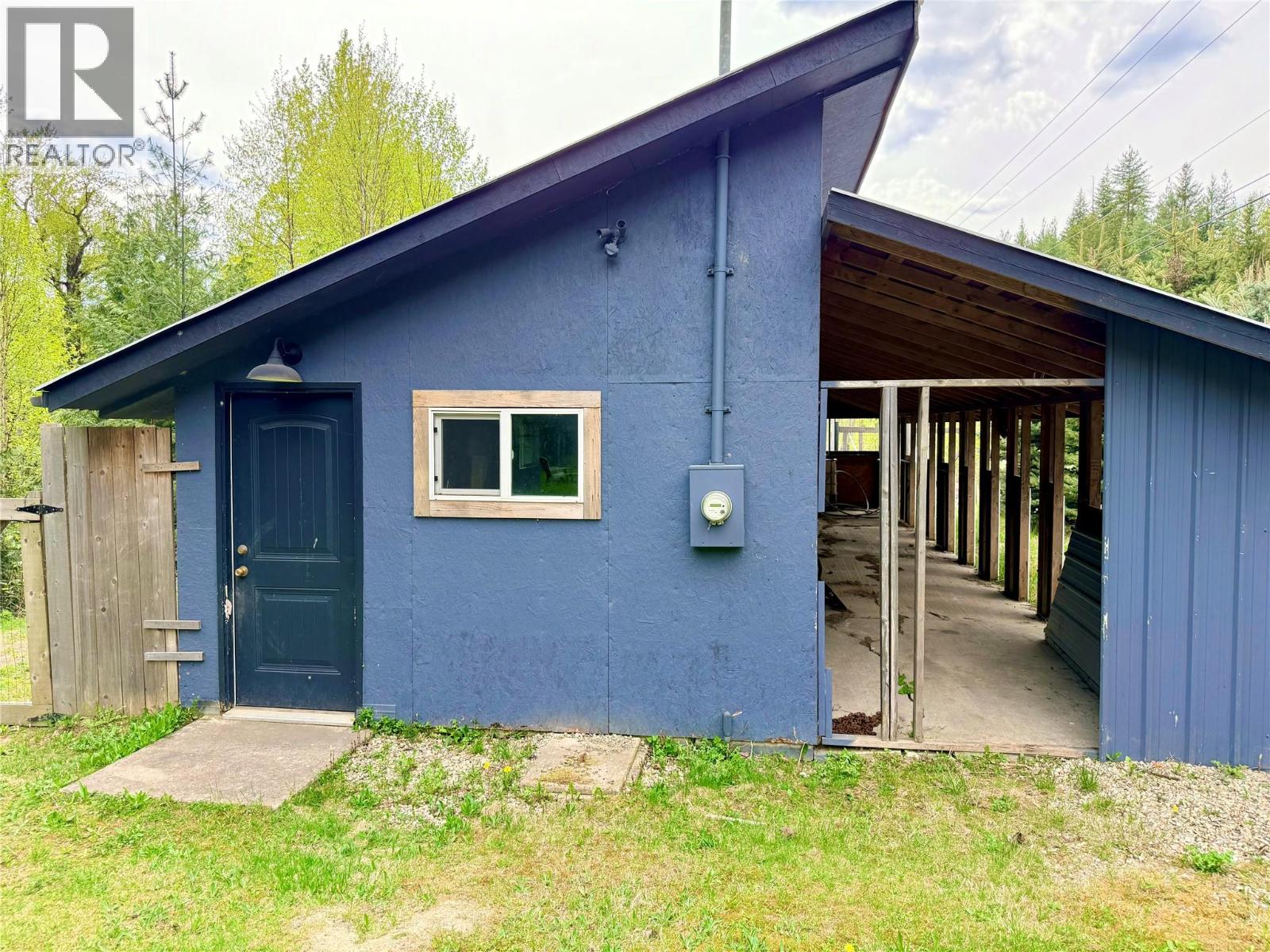 5704 Trans Canada Highway Property Photo 30