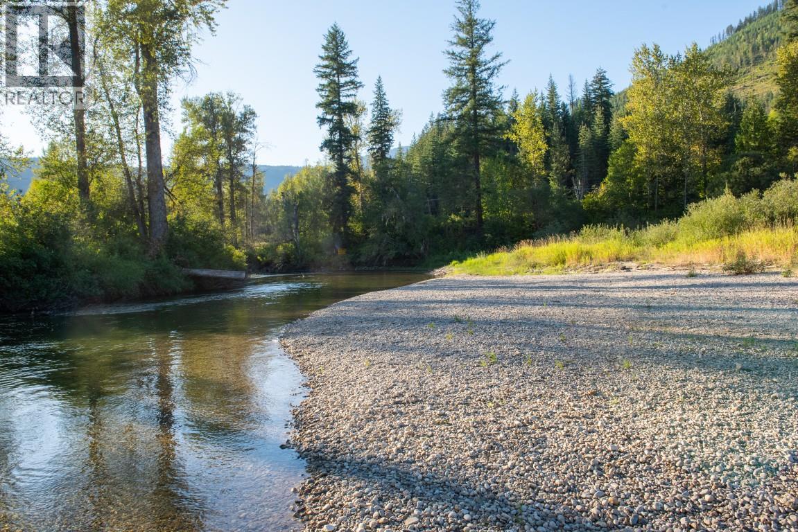 5704 Trans Canada Highway Property Photo 35