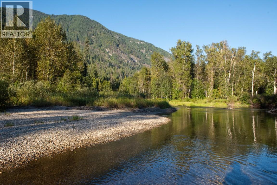 5704 Trans Canada Highway Property Photo 36