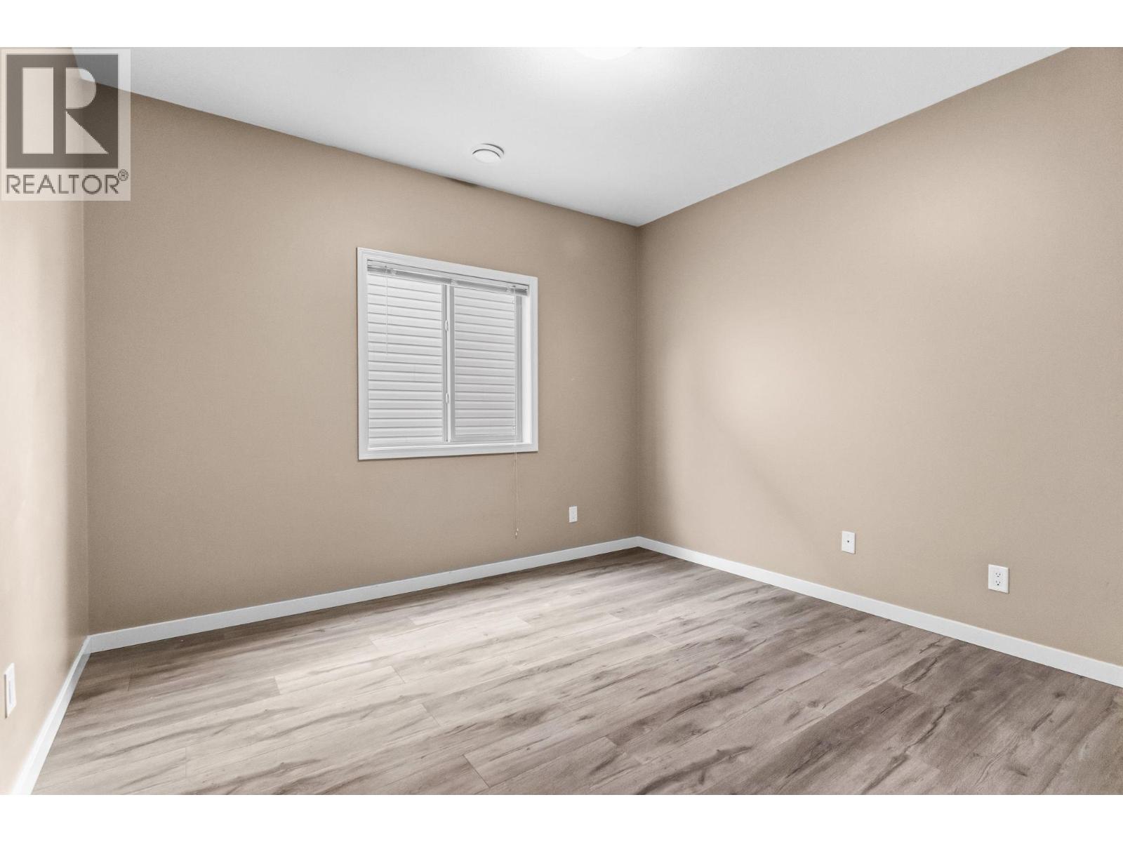 534 South Crest Drive Property Photo 12