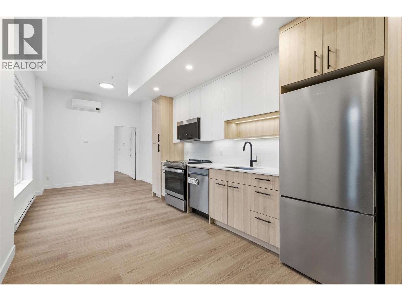 1390 Pridham Avenue Unit# Th4 Lot# 3 Property Photo 11