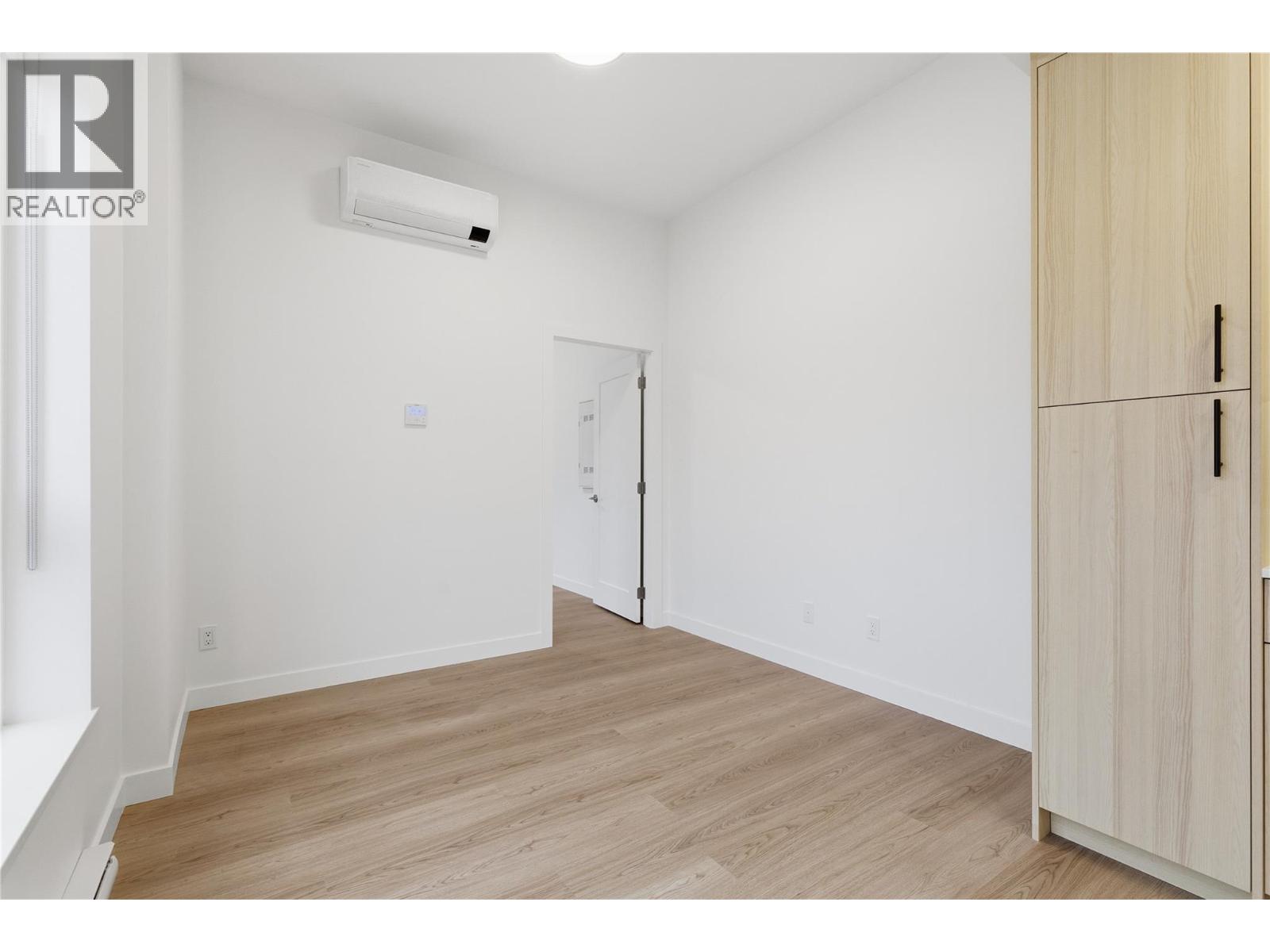 1390 Pridham Avenue Unit# Th4 Lot# 3 Property Photo 14