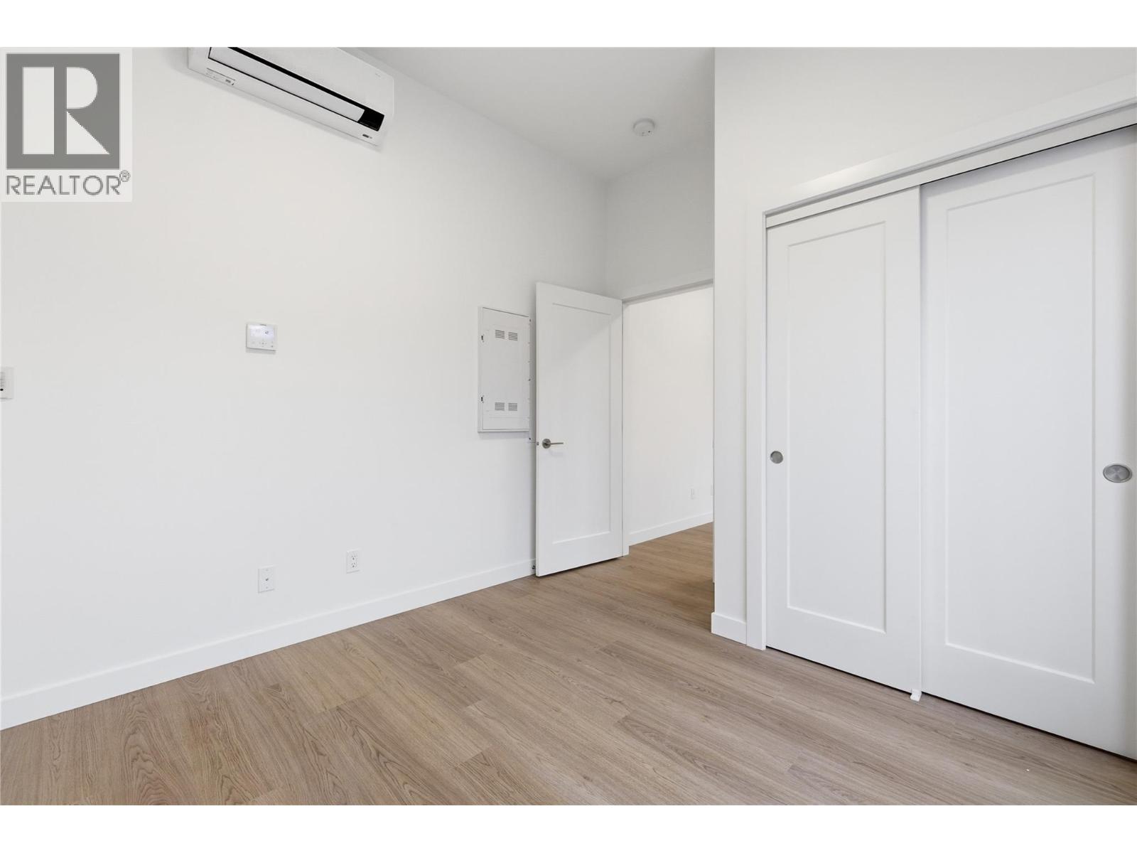 1390 Pridham Avenue Unit# Th4 Lot# 3 Property Photo 18