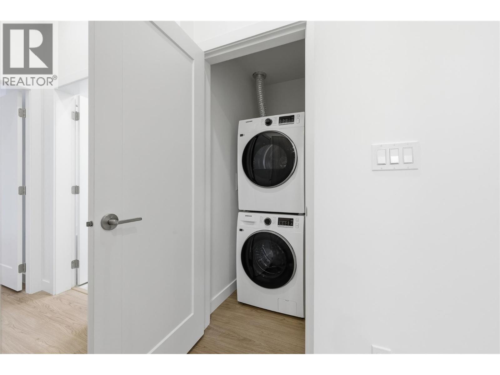 1390 Pridham Avenue Unit# Th4 Lot# 3 Property Photo 19