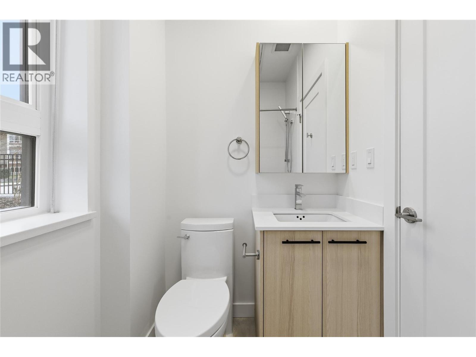 1390 Pridham Avenue Unit# Th4 Lot# 3 Property Photo 21