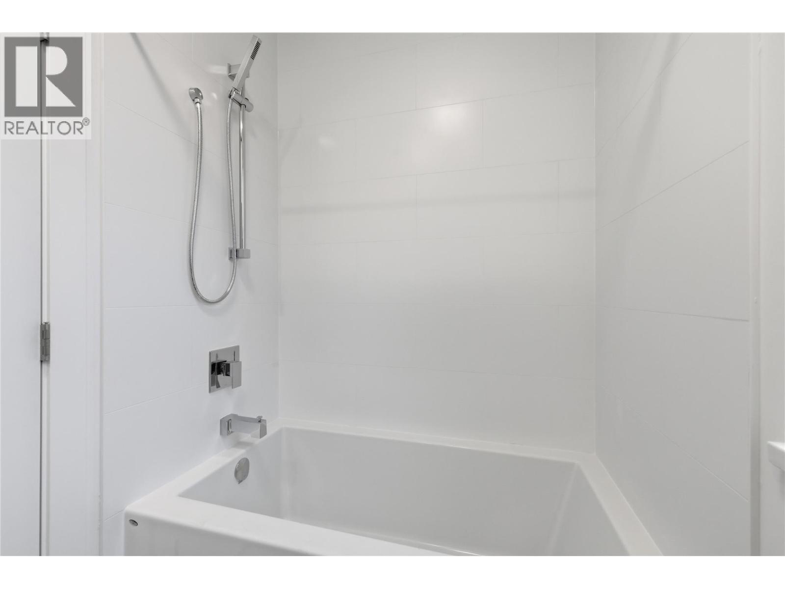 1390 Pridham Avenue Unit# Th4 Lot# 3 Property Photo 22