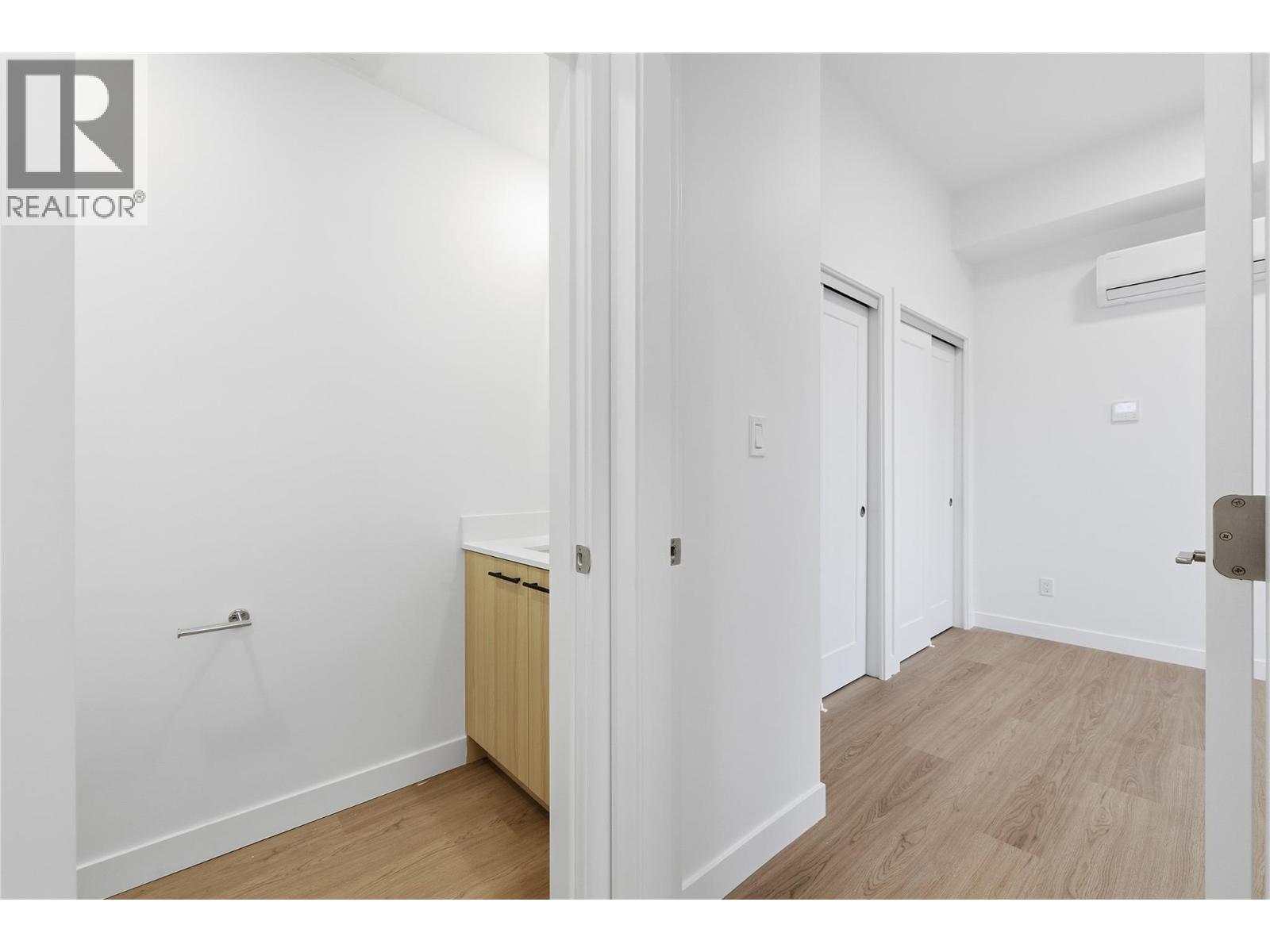 1390 Pridham Avenue Unit# Th4 Lot# 3 Property Photo 26