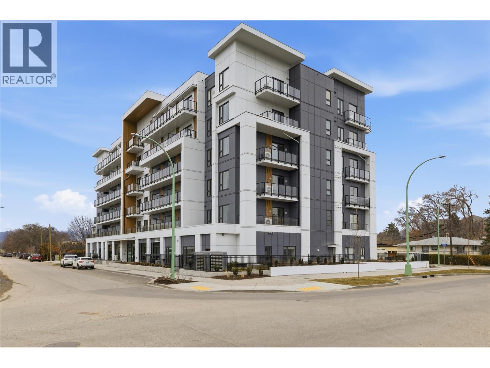 1390 Pridham Avenue Unit# Th4 Lot# 3 Property Photo 34