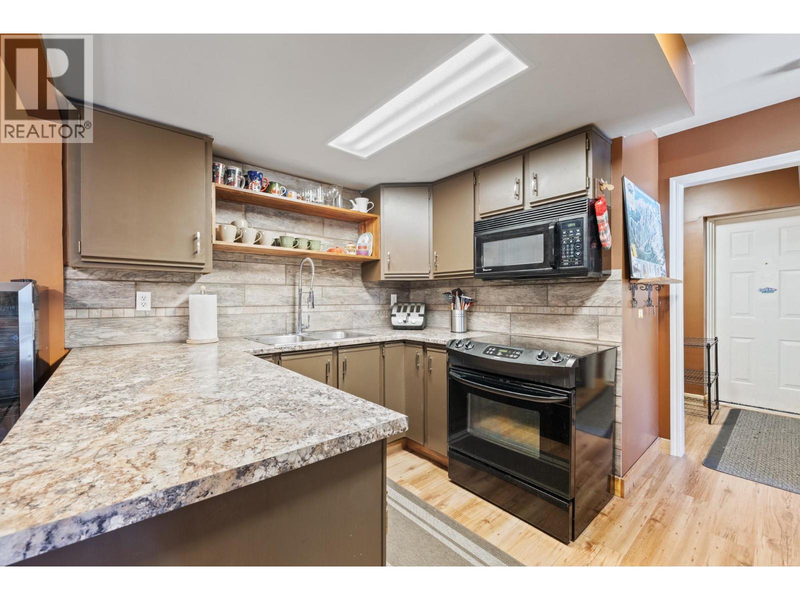 7375 Porcupine Road Unit# B3 Property Photo 5
