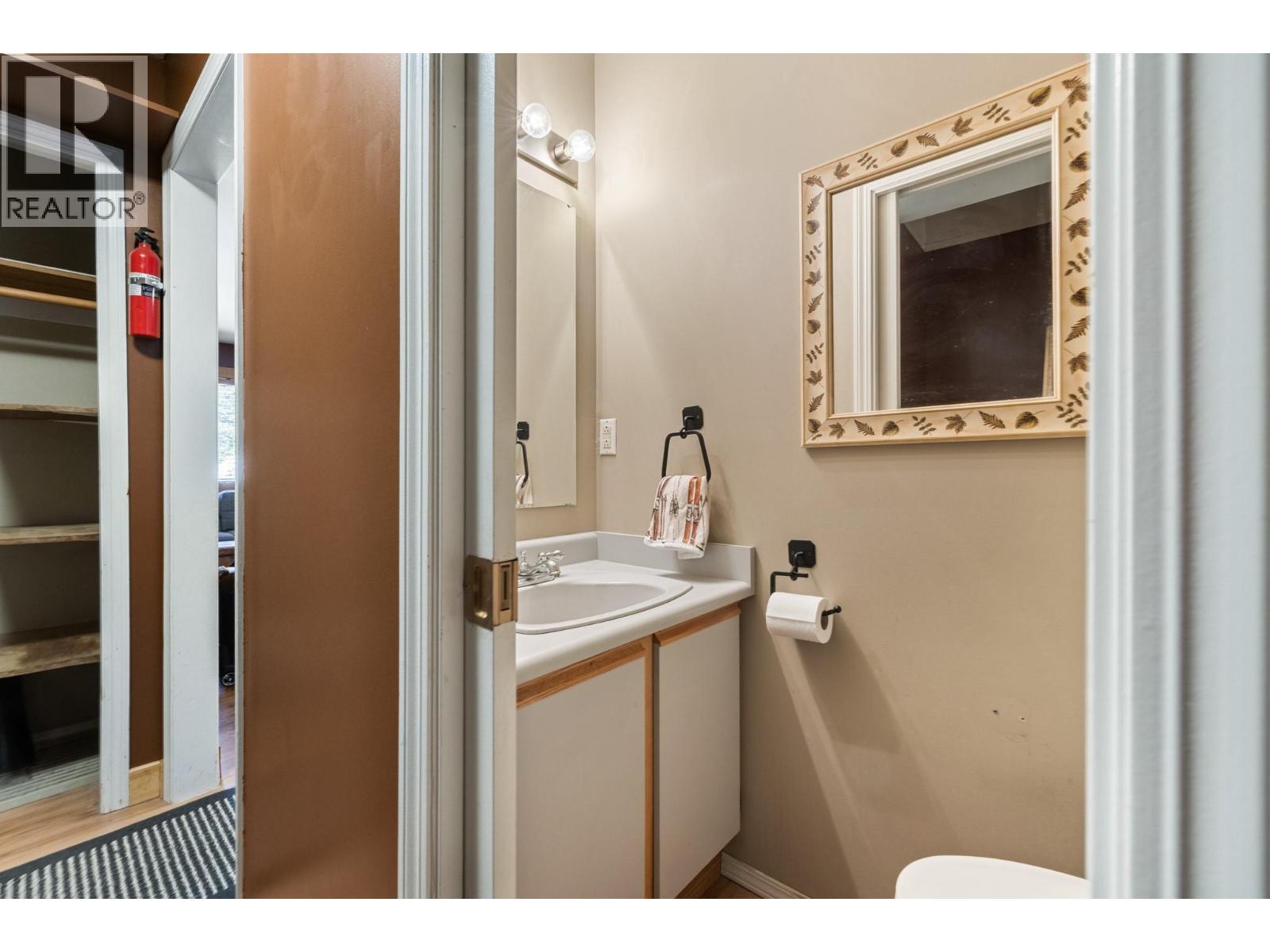 7375 Porcupine Road Unit# B3 Property Photo 10