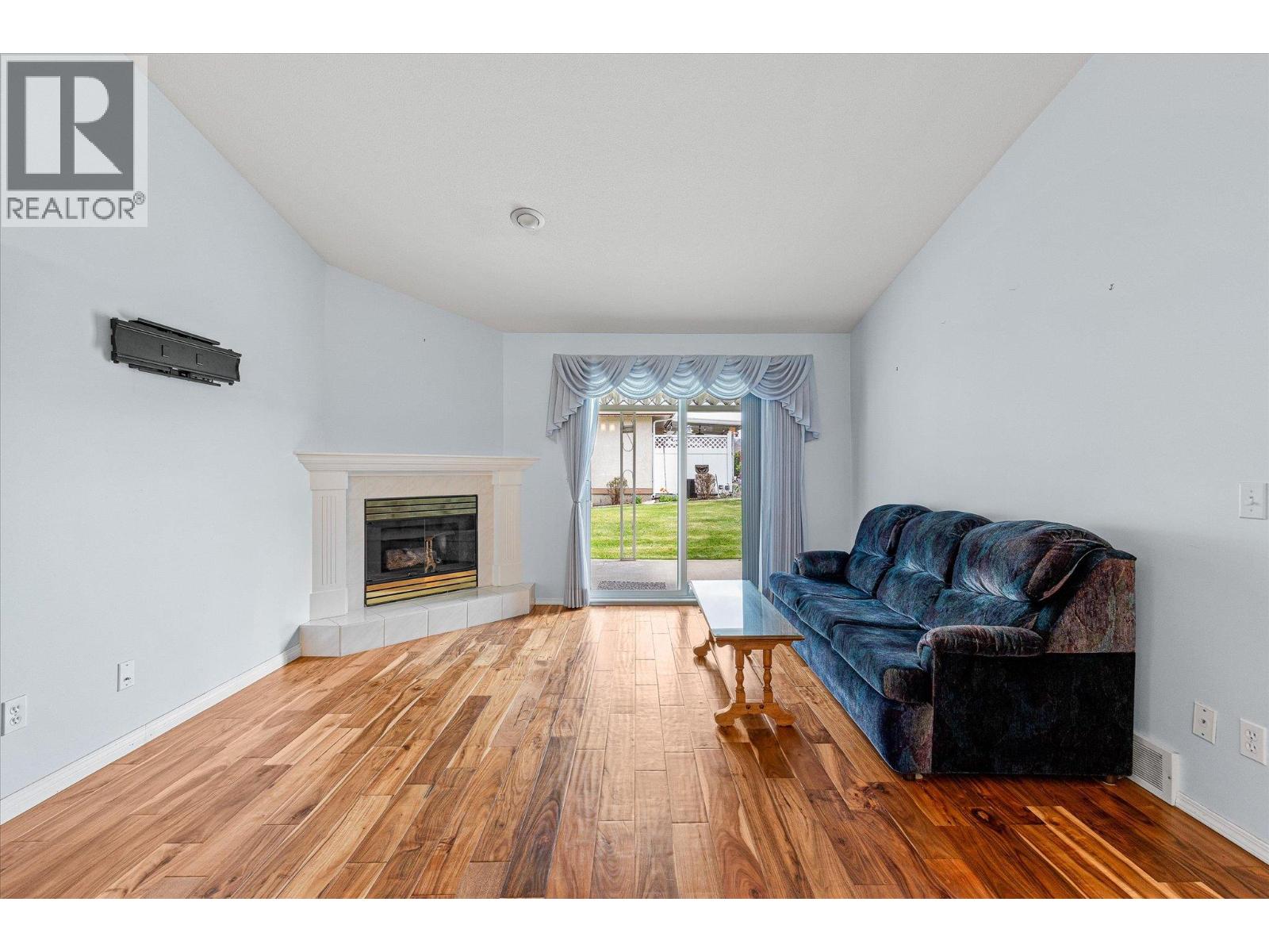 1874 Parkview Crescent Unit# 17 Property Photo 4