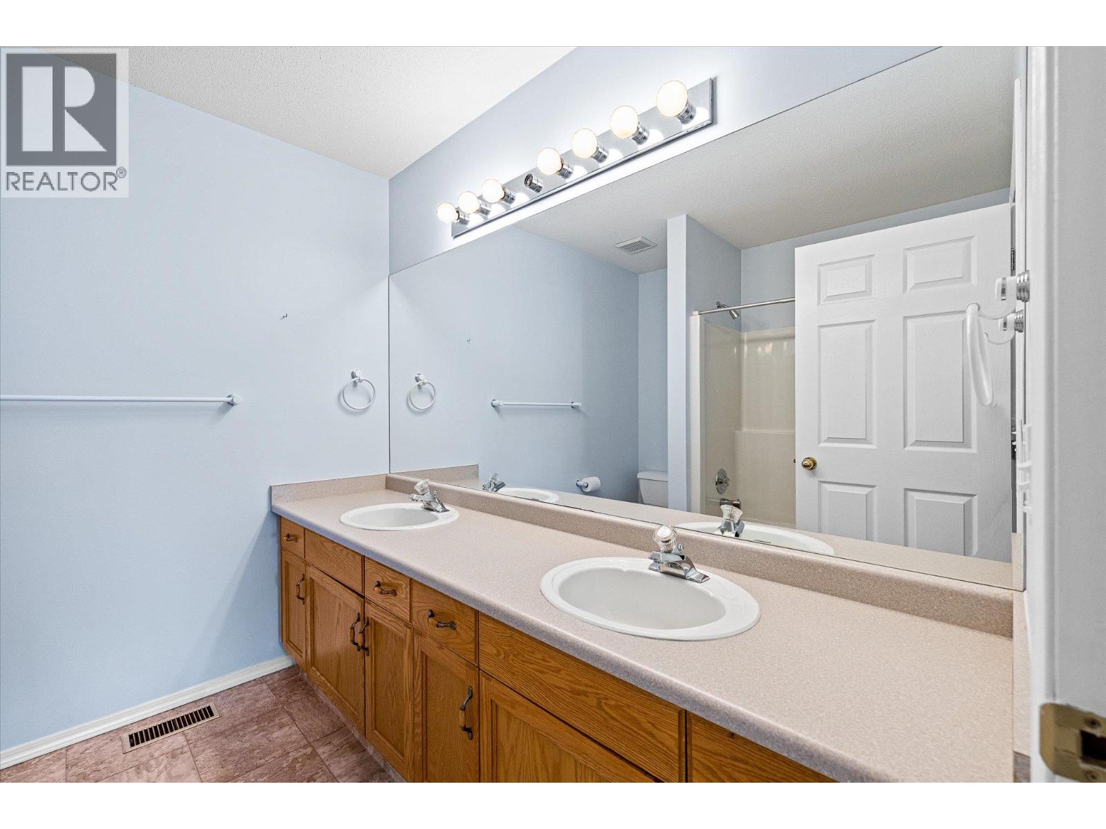 1874 Parkview Crescent Unit# 17 Property Photo 20