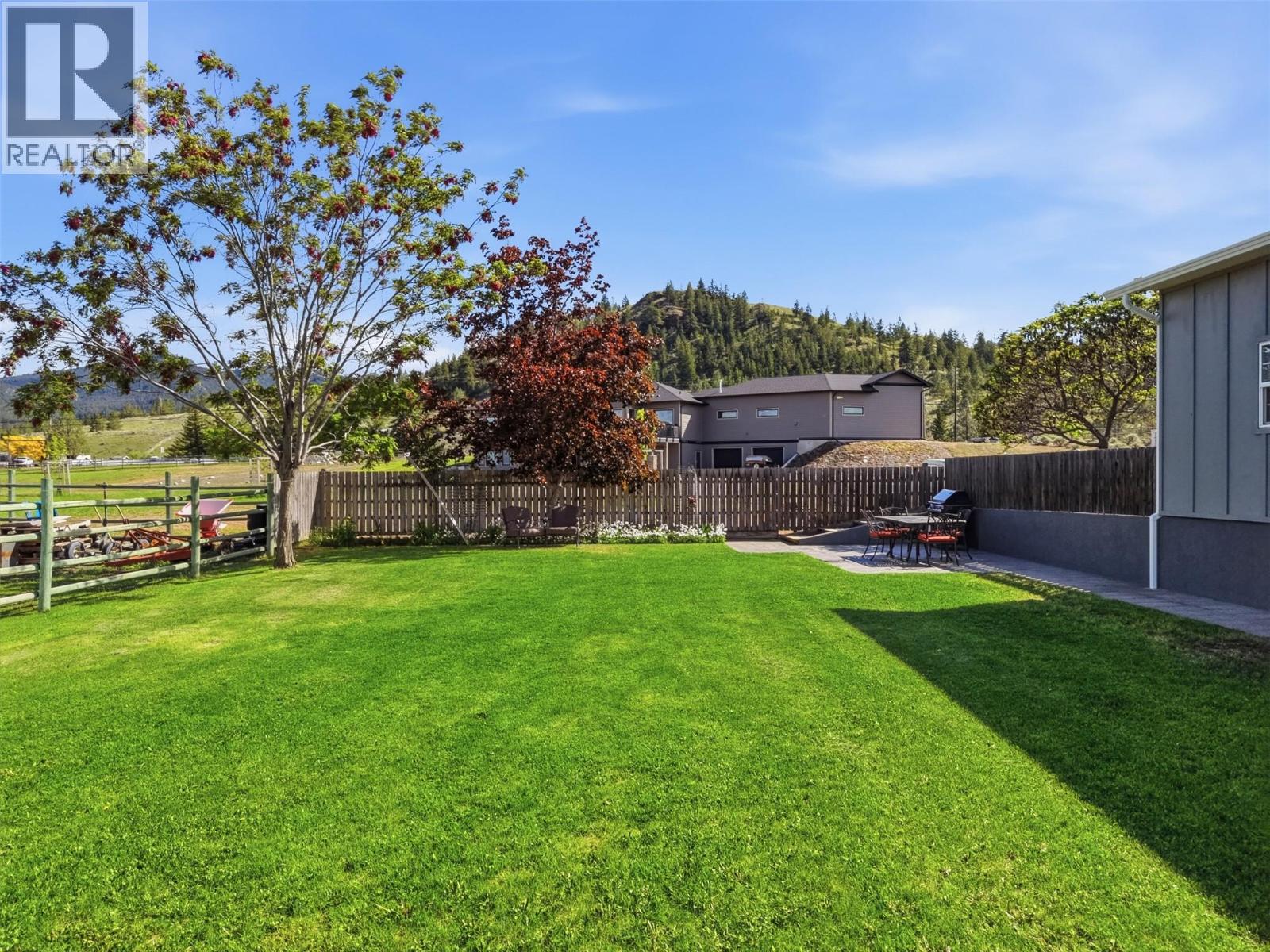 1956 Gardiner Road Property Photo 6