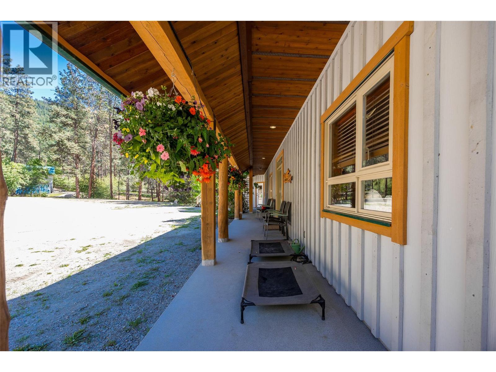 17142 Commonage Road Property Photo 42