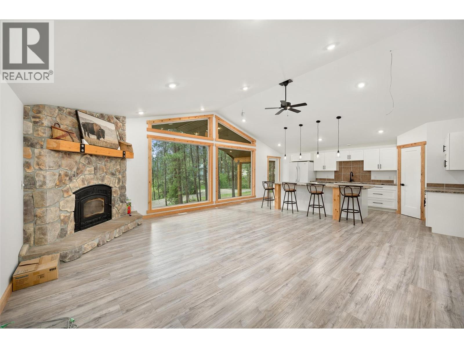 17142 Commonage Road Property Photo 44