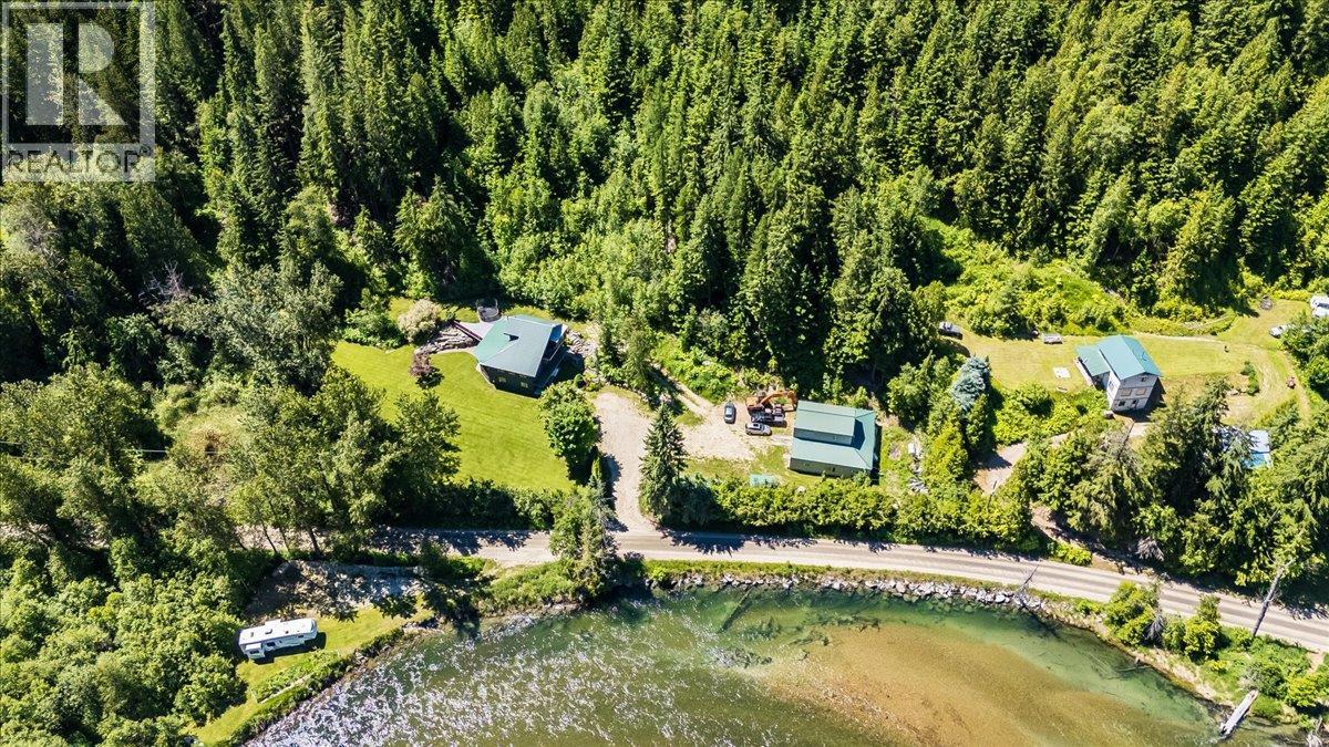 2809 Slocan Valley West Road Property Photo 2