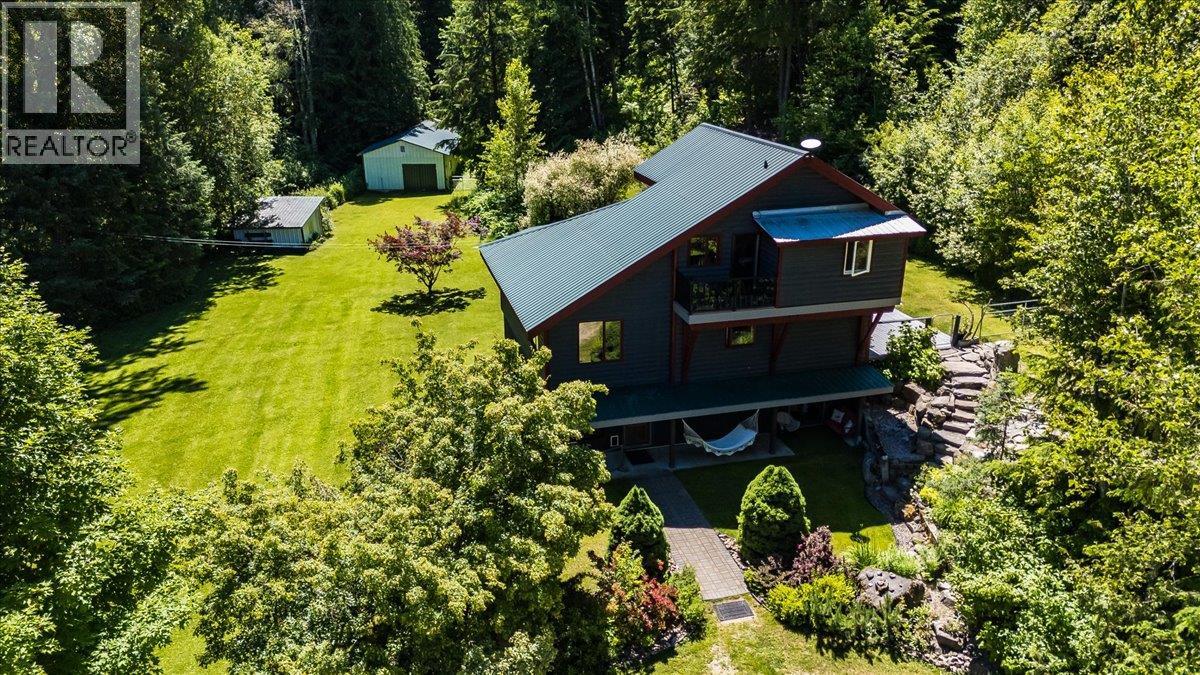 2809 Slocan Valley West Road Property Photo 3