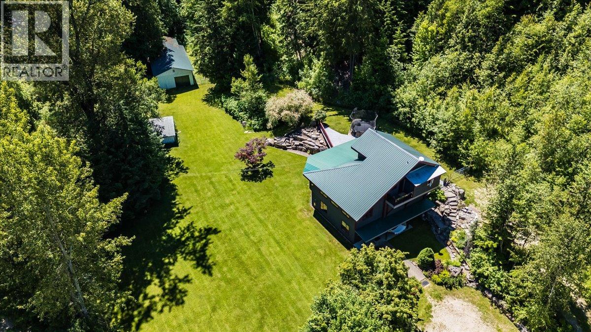 2809 Slocan Valley West Road Property Photo 3